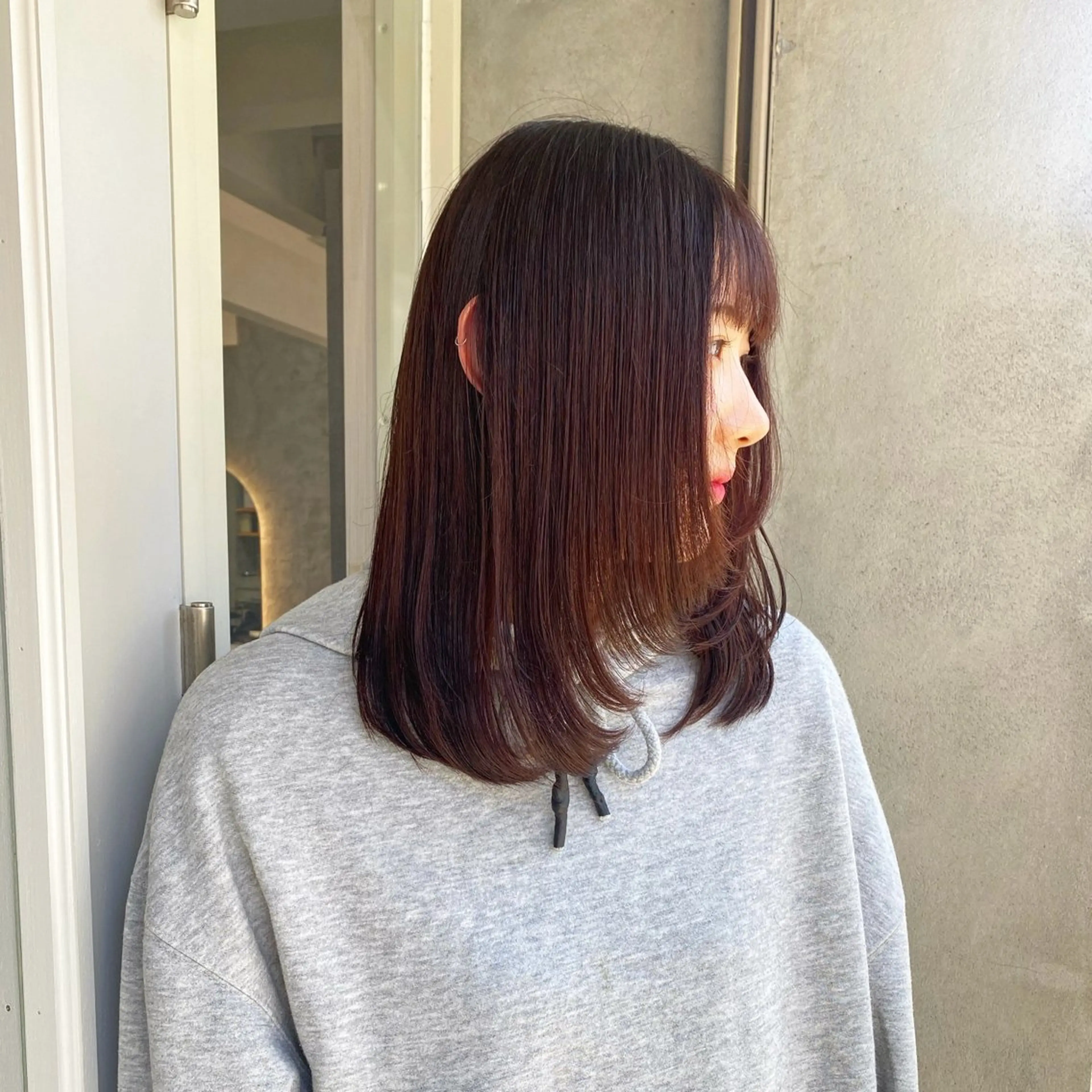 ミディアム yoroケイ🪐 レイヤーカットのヘアスタイル