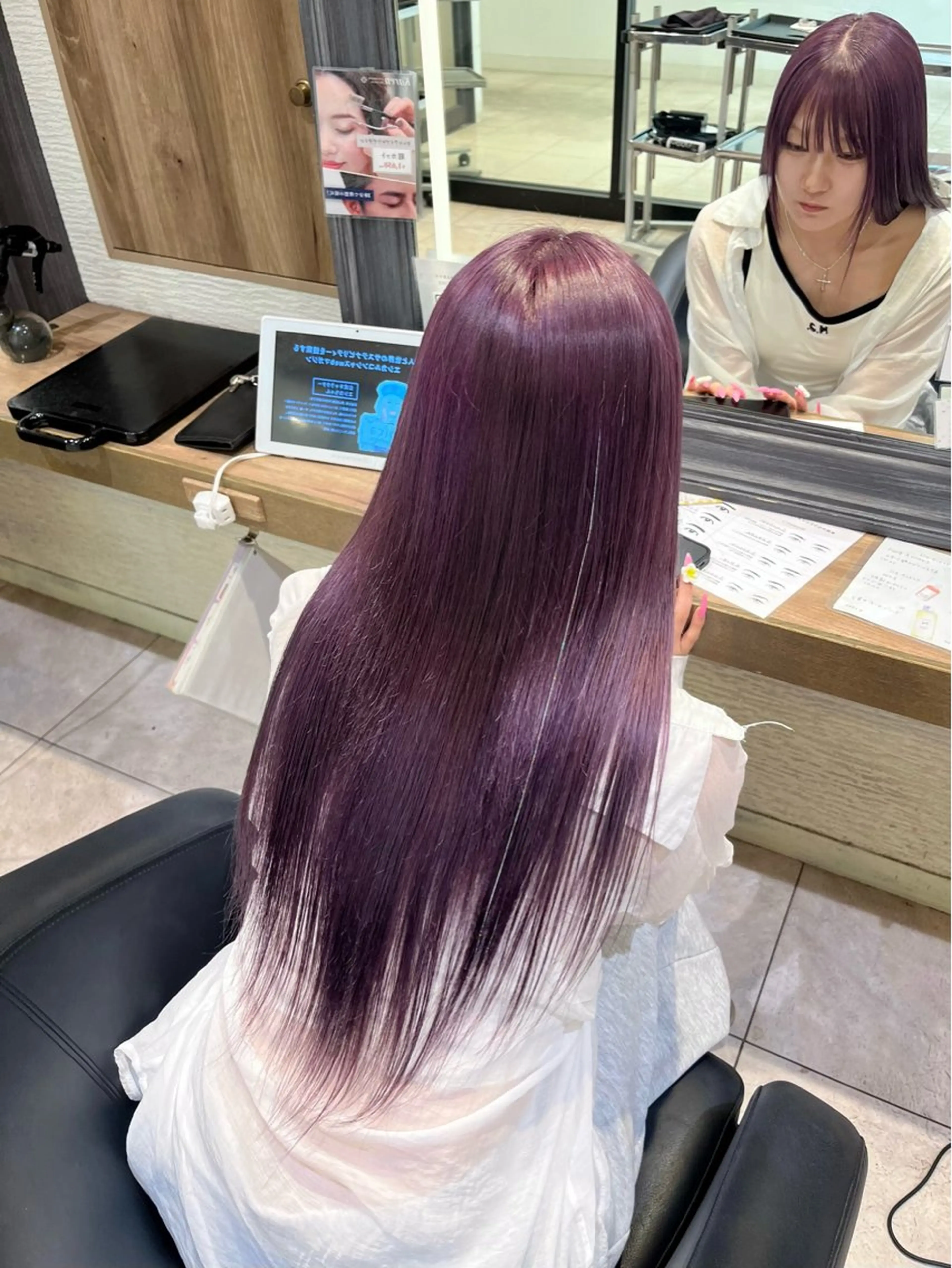 ロング カラー ヘアカラー ハイトーン 🦋🎶LENのヘアスタイル