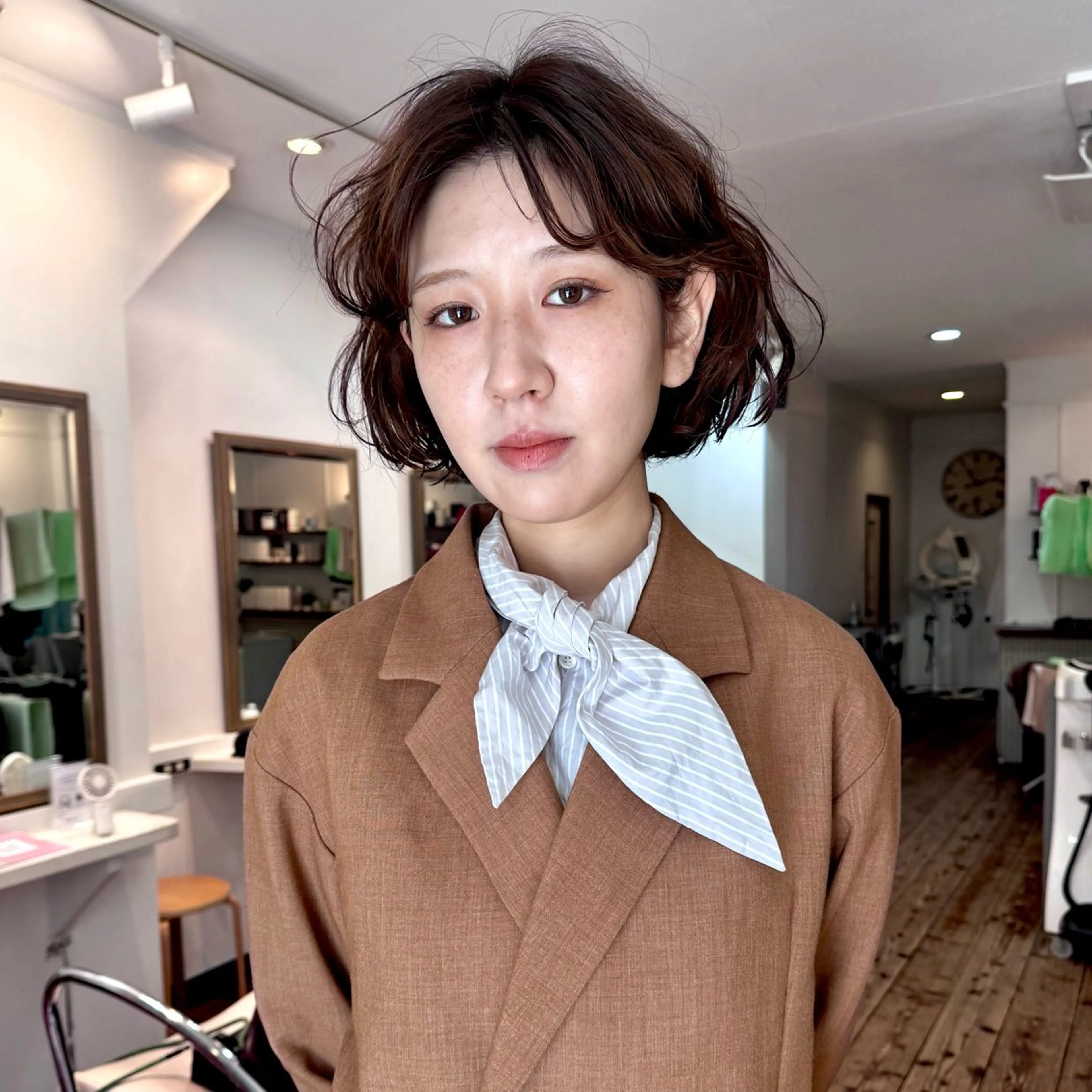 ショート カラー パーマ カット ヘアカラー パーマ トリートメント Lilu しずくのヘアスタイル