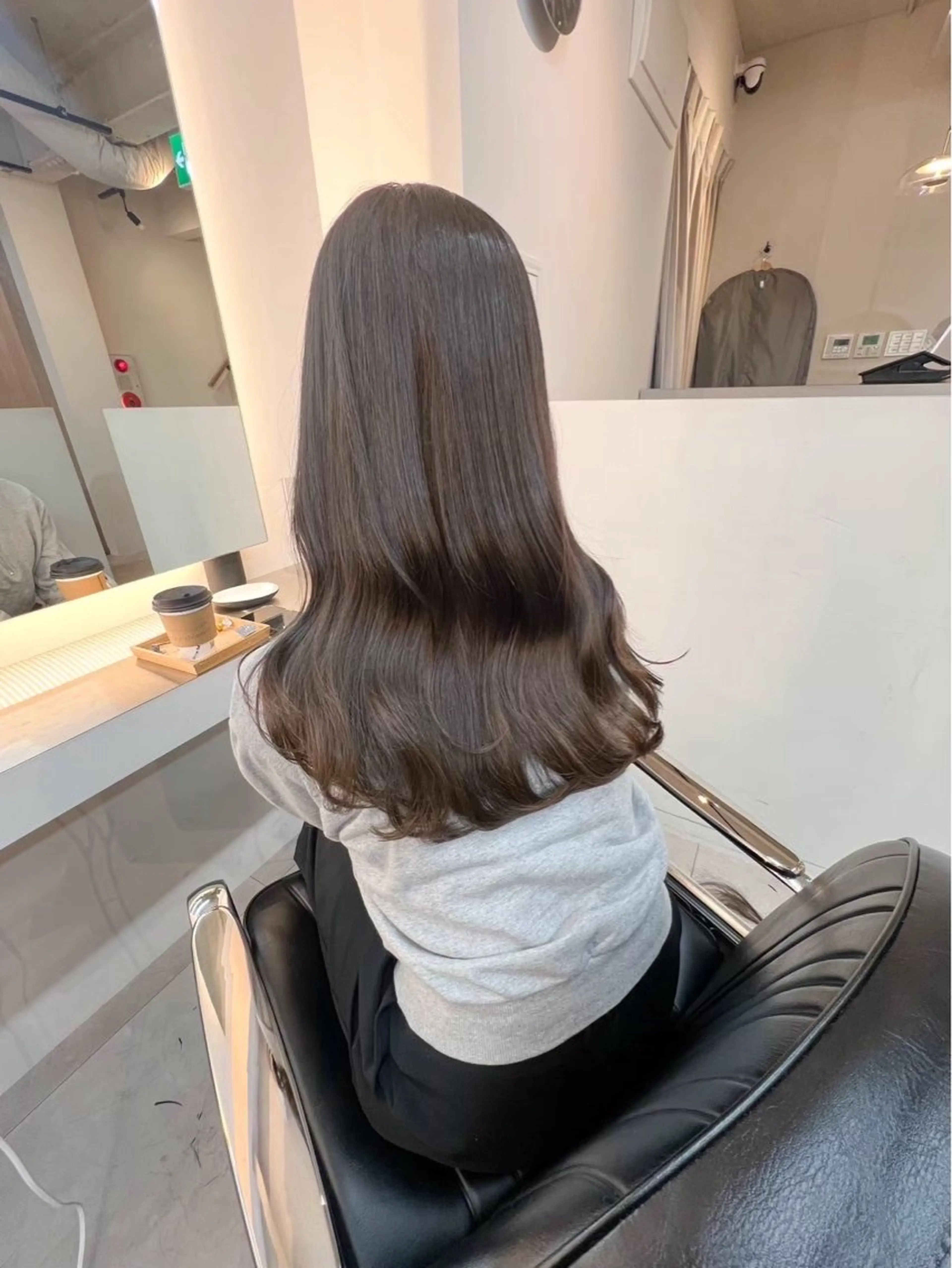 ロング カラー 透明感カラー shiomiH/ HARUKAのヘアスタイル