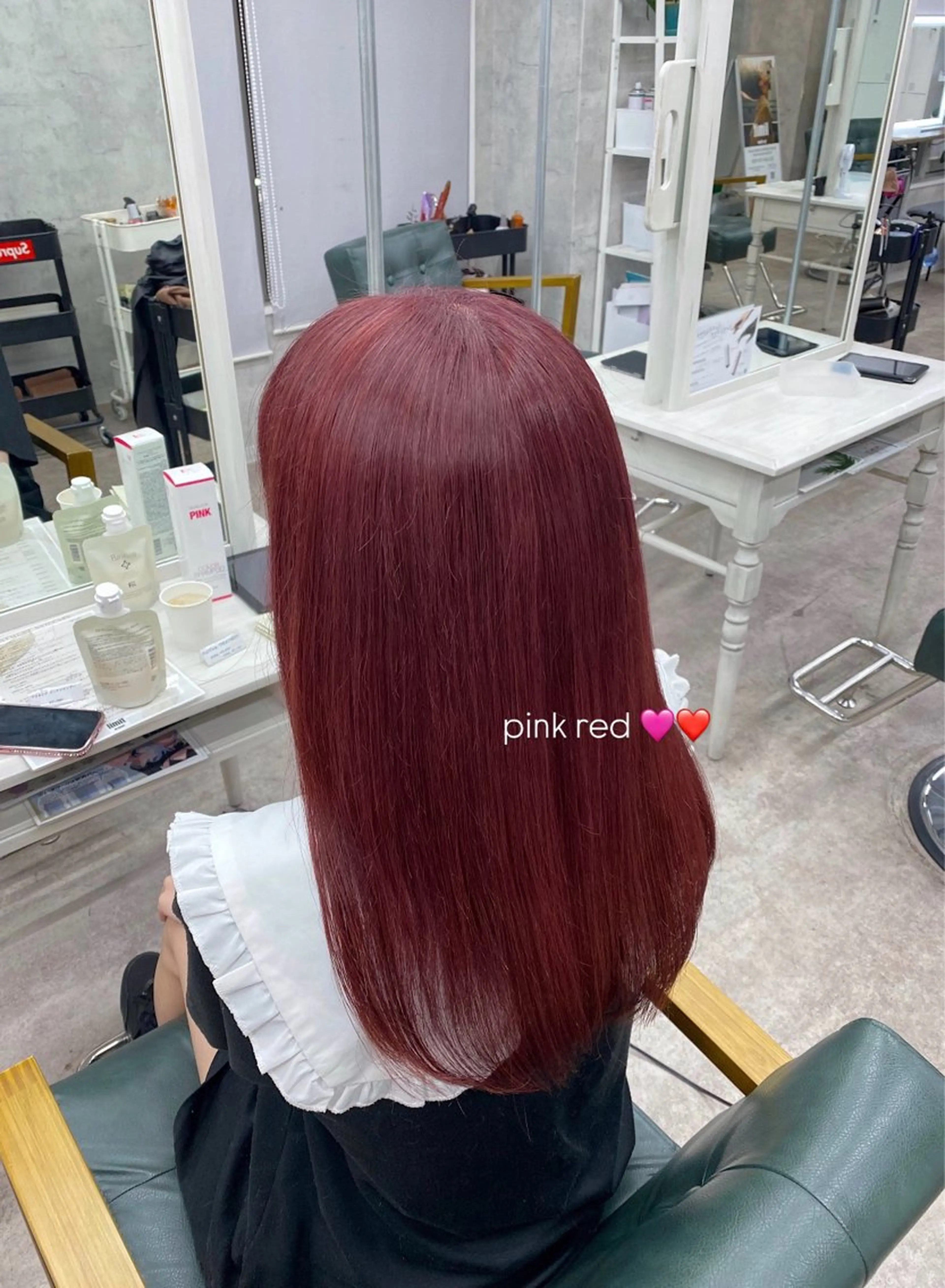 セミロング カラー limitみづき🌙 ブリーチカラーのヘアスタイル