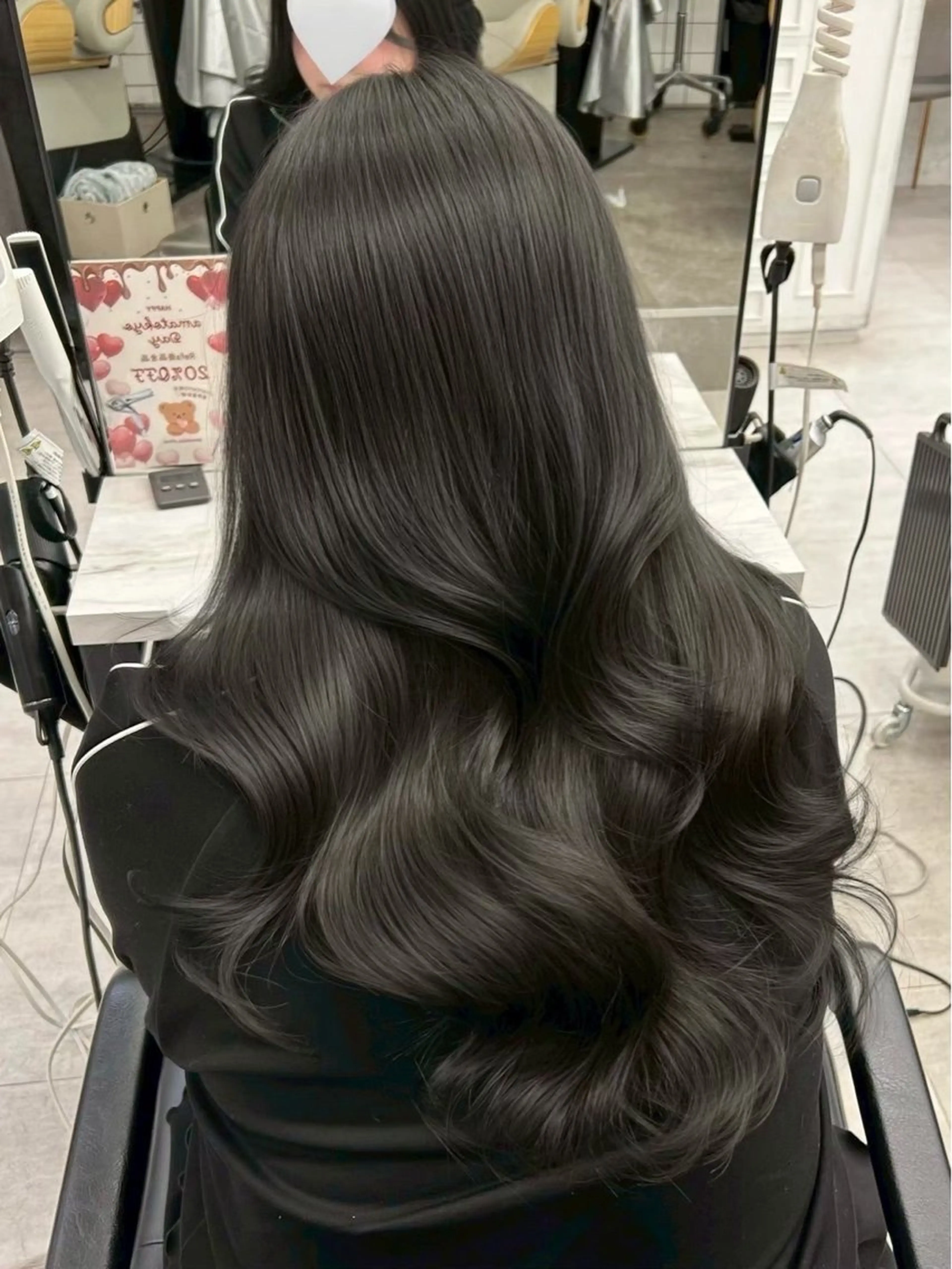 ロング カラー ブリーチ ショコラグレージュ 透明感カラー グレージュ ブリーチなしカラー ヘアカラー トリートメント 透明感カラー✨🩵 韓国ヘアkanatoのヘアスタイル