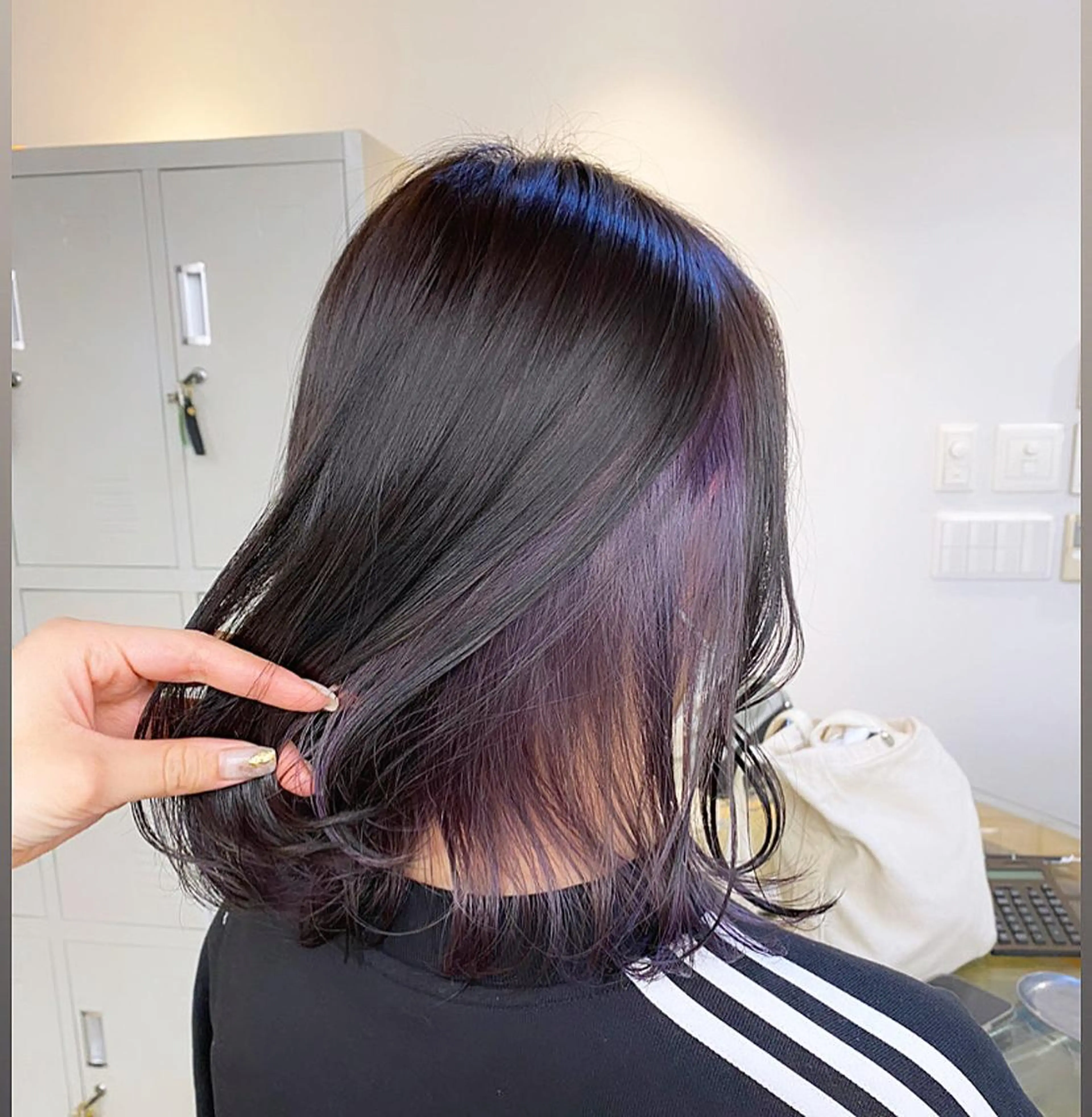 ミディアム カラー パーマ ヘアアレンジ キッズ ネイル マツエク・マツパ アイブロウ パープルカラー パープル 暖色系/透明感 治野心のヘアスタイル
