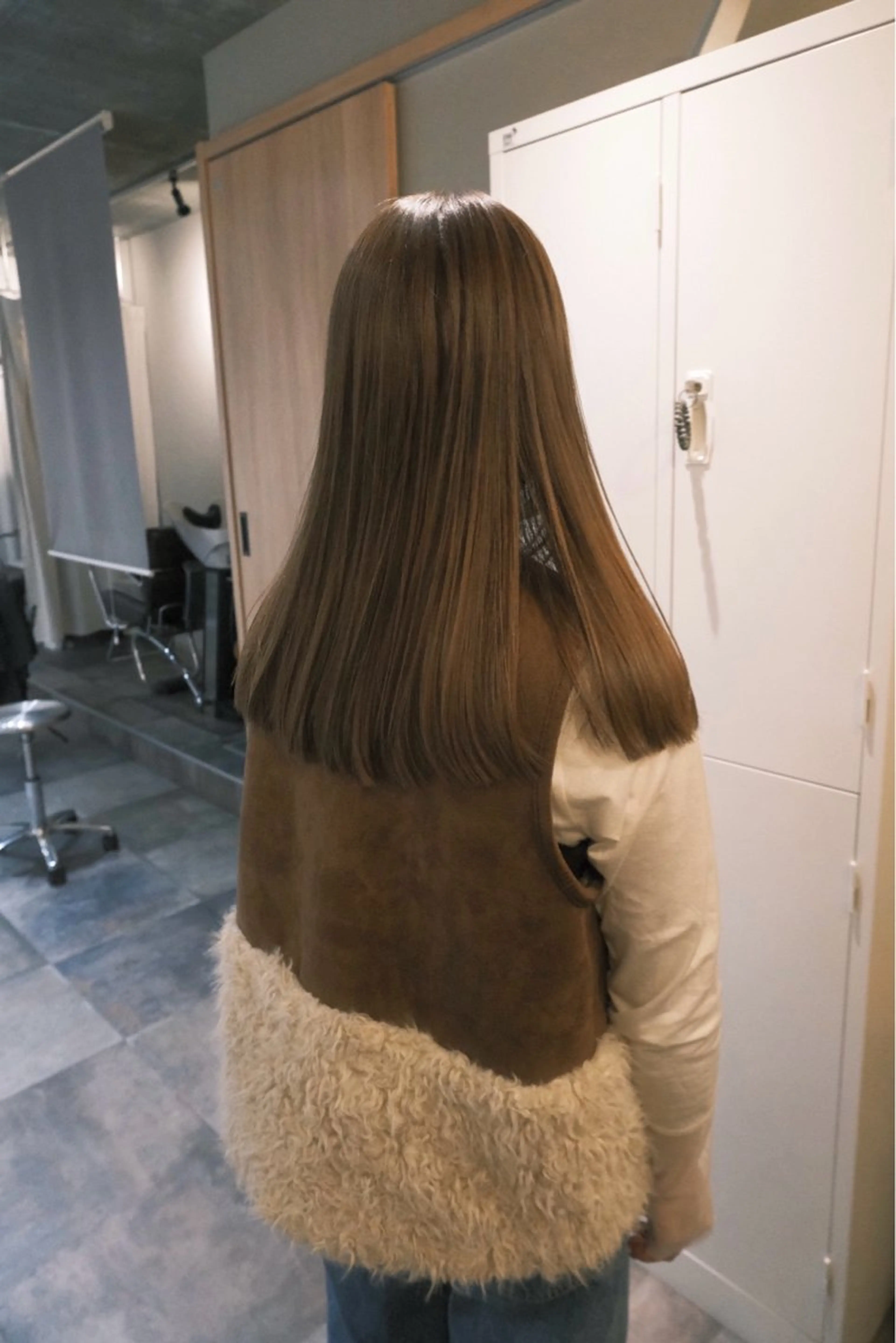 ロング カラー カット ヘアカラー トリートメント ヘアセット ハルカ/透け感カラー /顔周りレイヤーのヘアスタイル