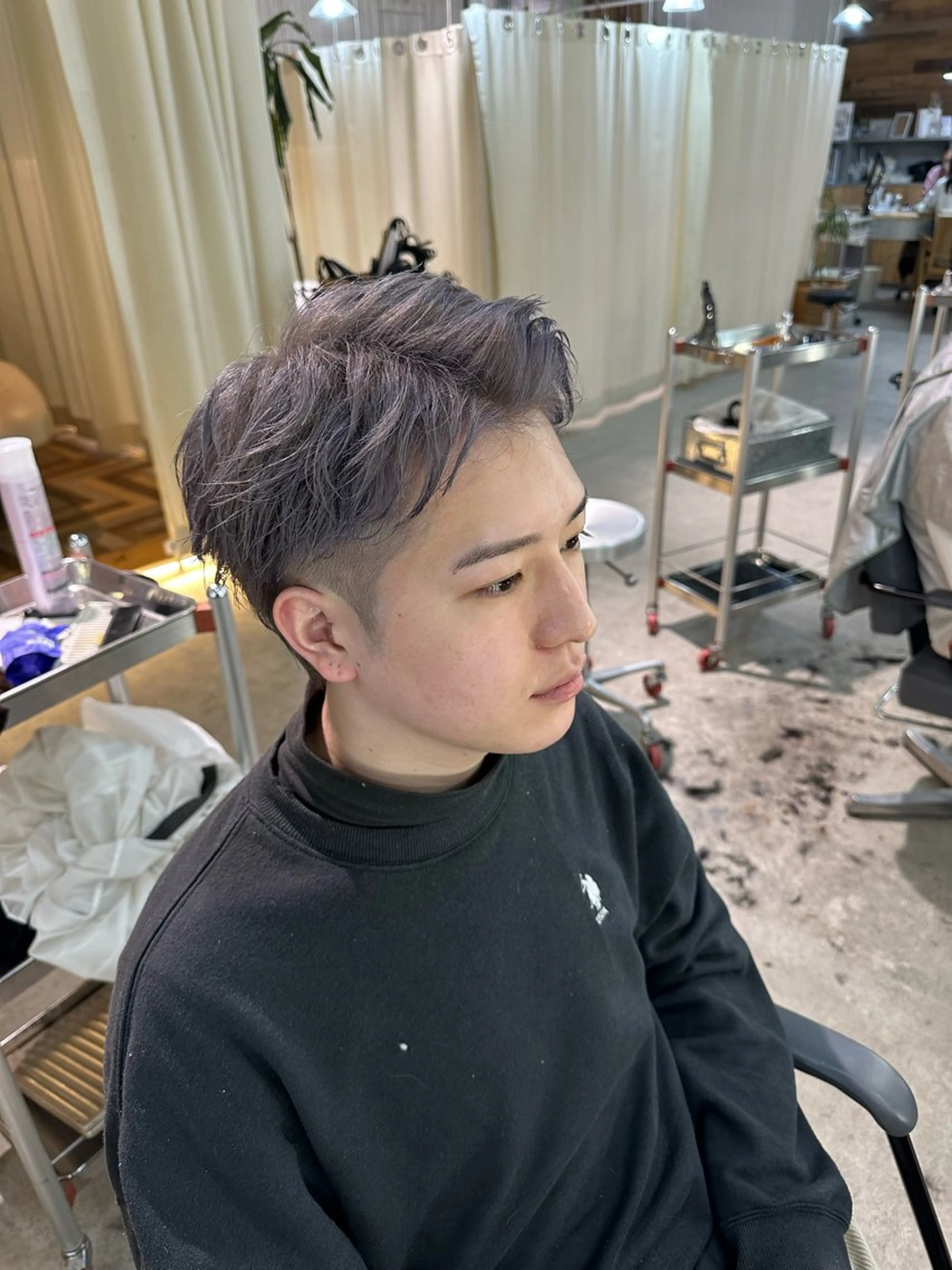 ショート カラー メンズ グレージュ ショートヘア 溜 一太のヘアスタイル