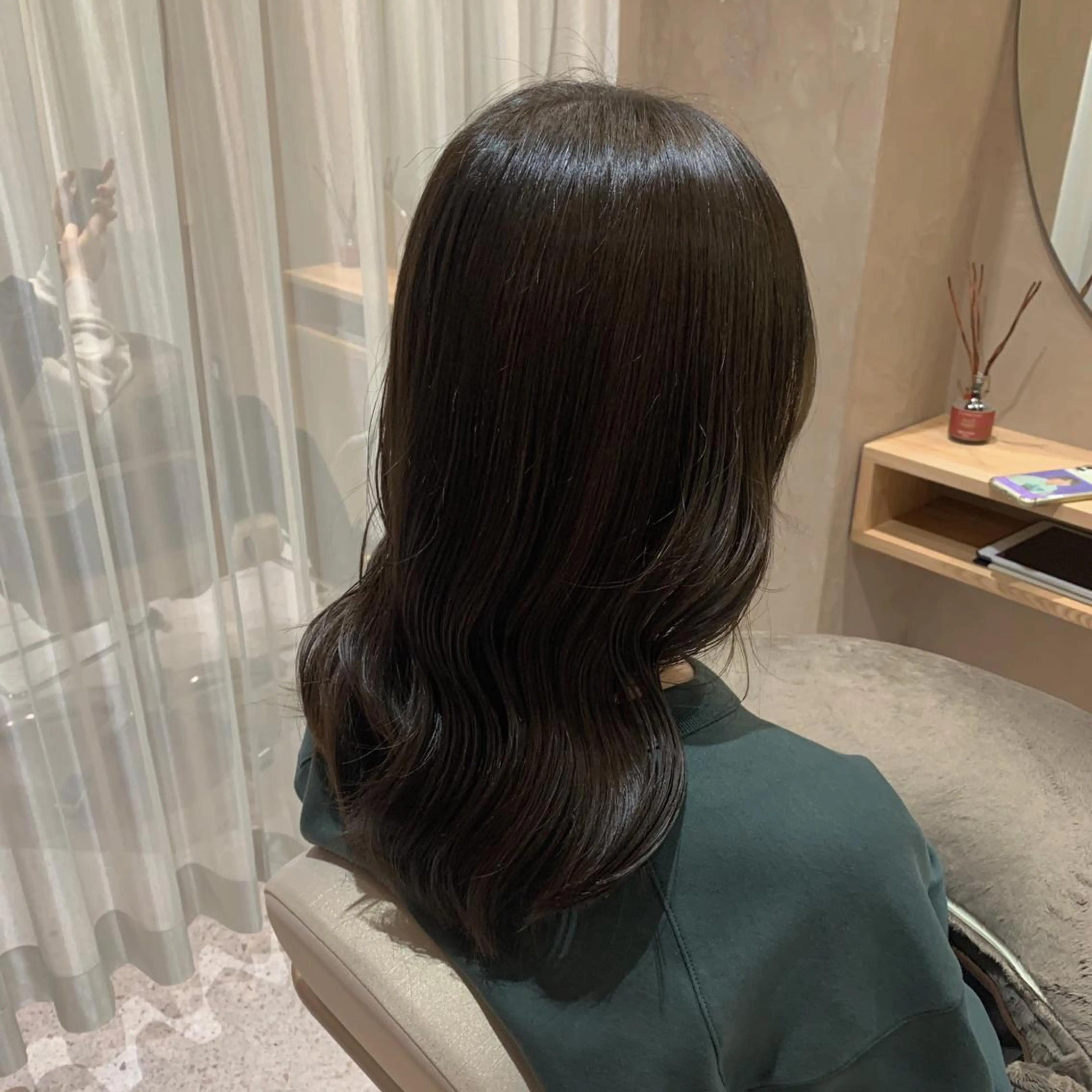 セミロング カラー カット ヘアカラー トリートメント SALOWIN京都河原町suite店所属・うる艶カラー／ 髪質改善／arisaのヘアスタイル