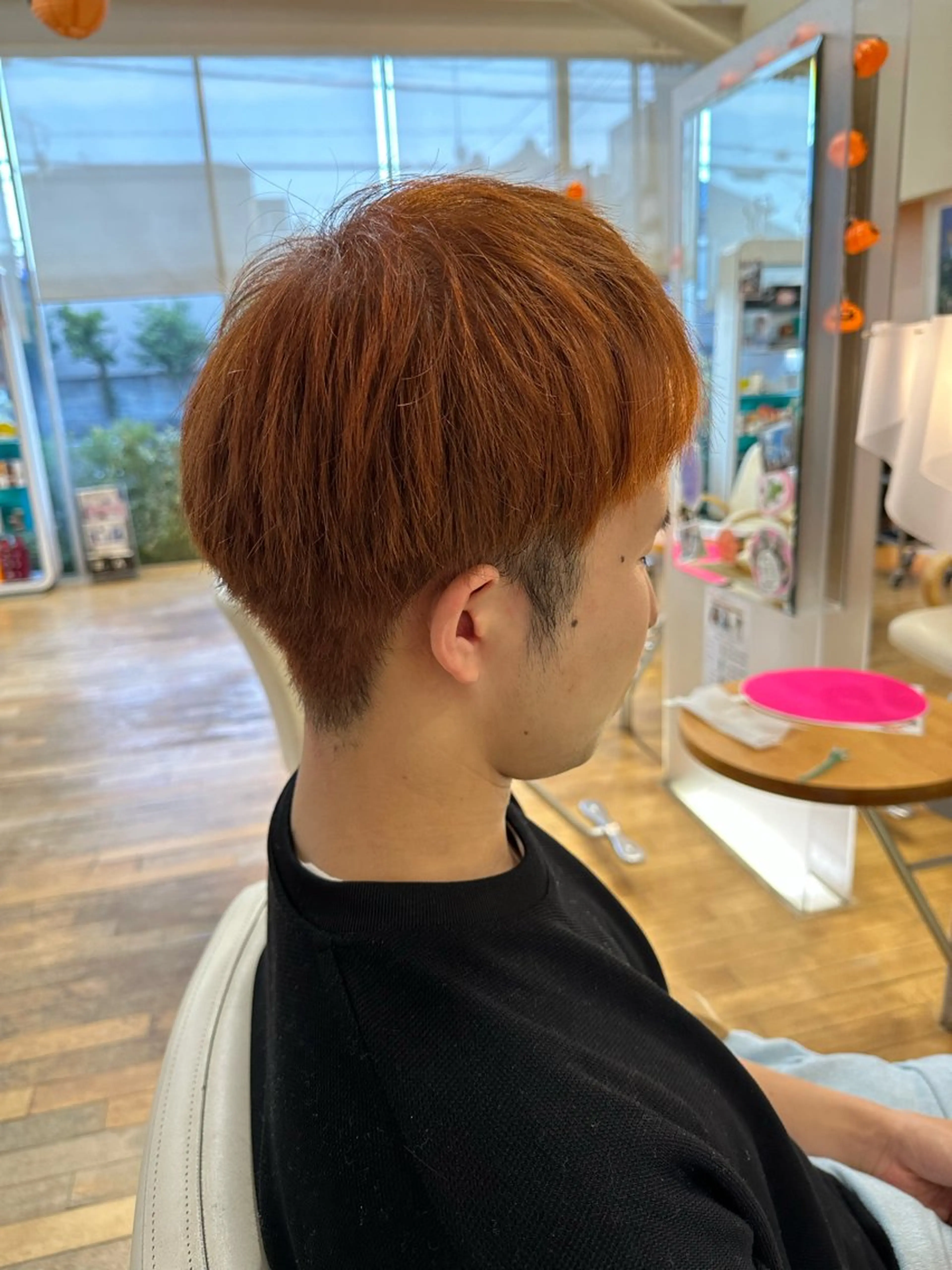 カラー メンズ ブラウンカラー オレンジ オレンジブラウン ヘアカラー 山本 瑠華のヘアスタイル