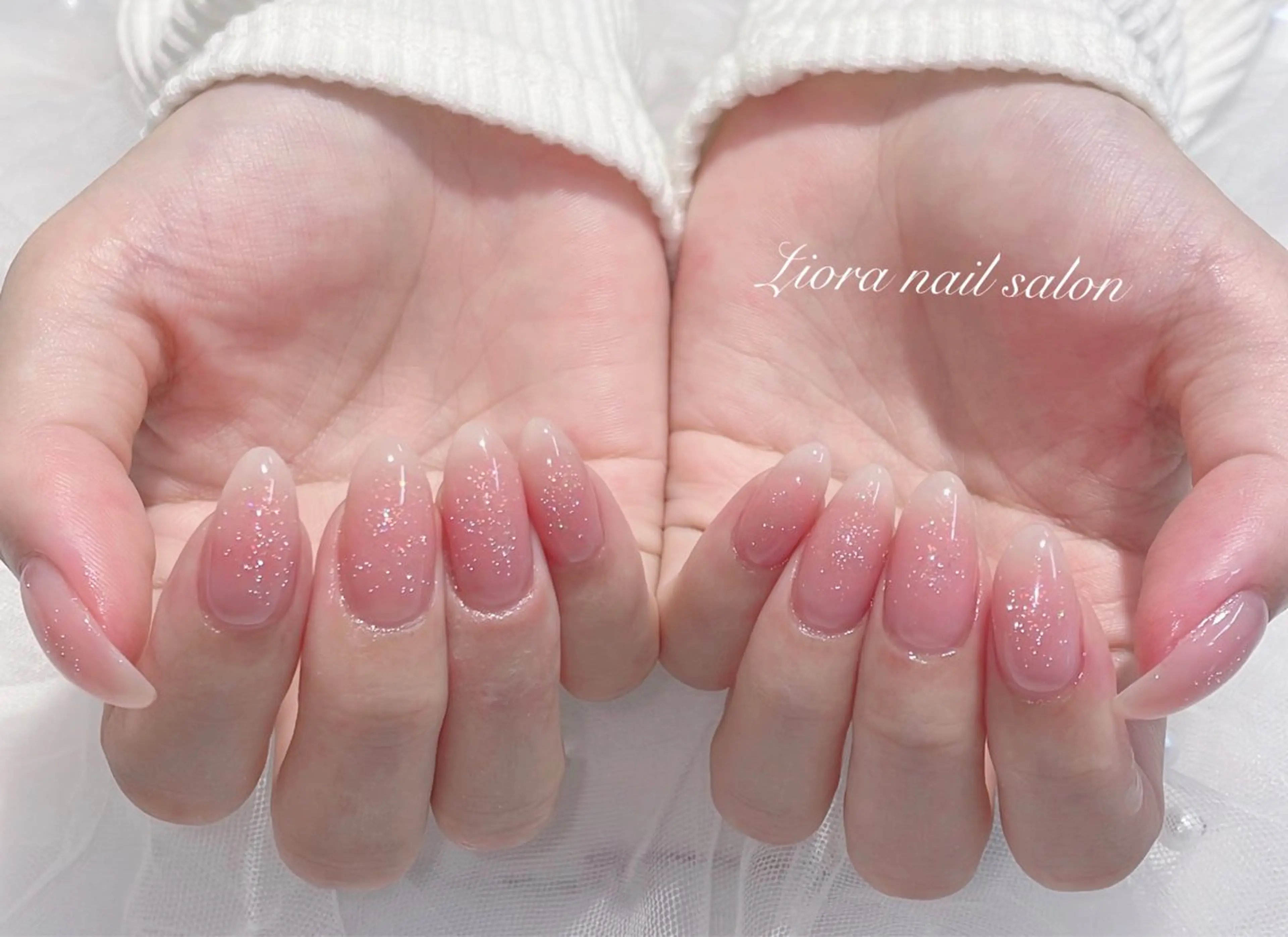 ネイル フラッシュネイル フレンチネイル ジェルネイル ガーリー グラデーション ハンドネイル Liora ネイルサロン所属・Liora nail salonのネイルデザイン