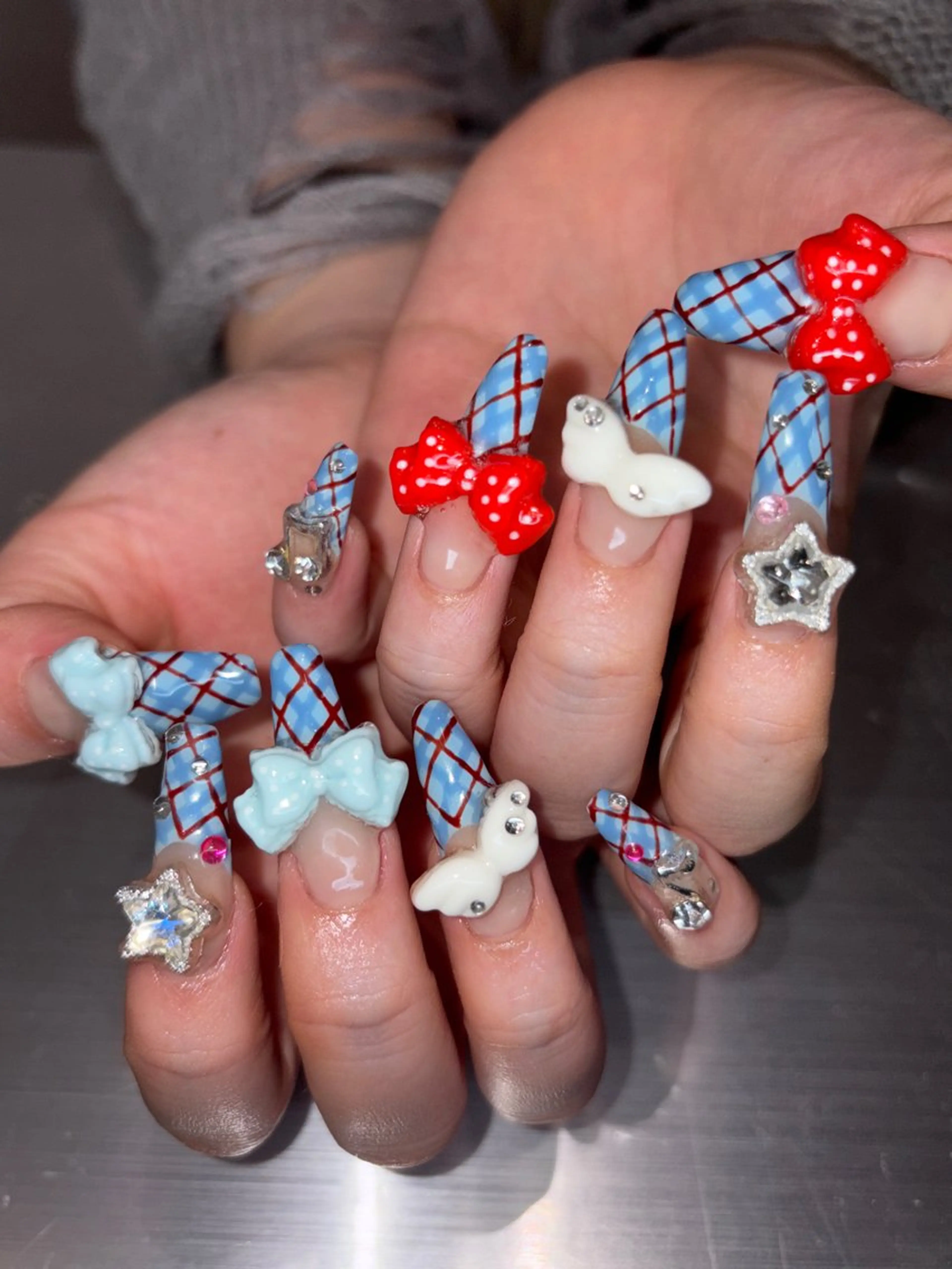 ネイル ハンドネイル 👽個性派ネイル🎀 komachiのネイルデザイン