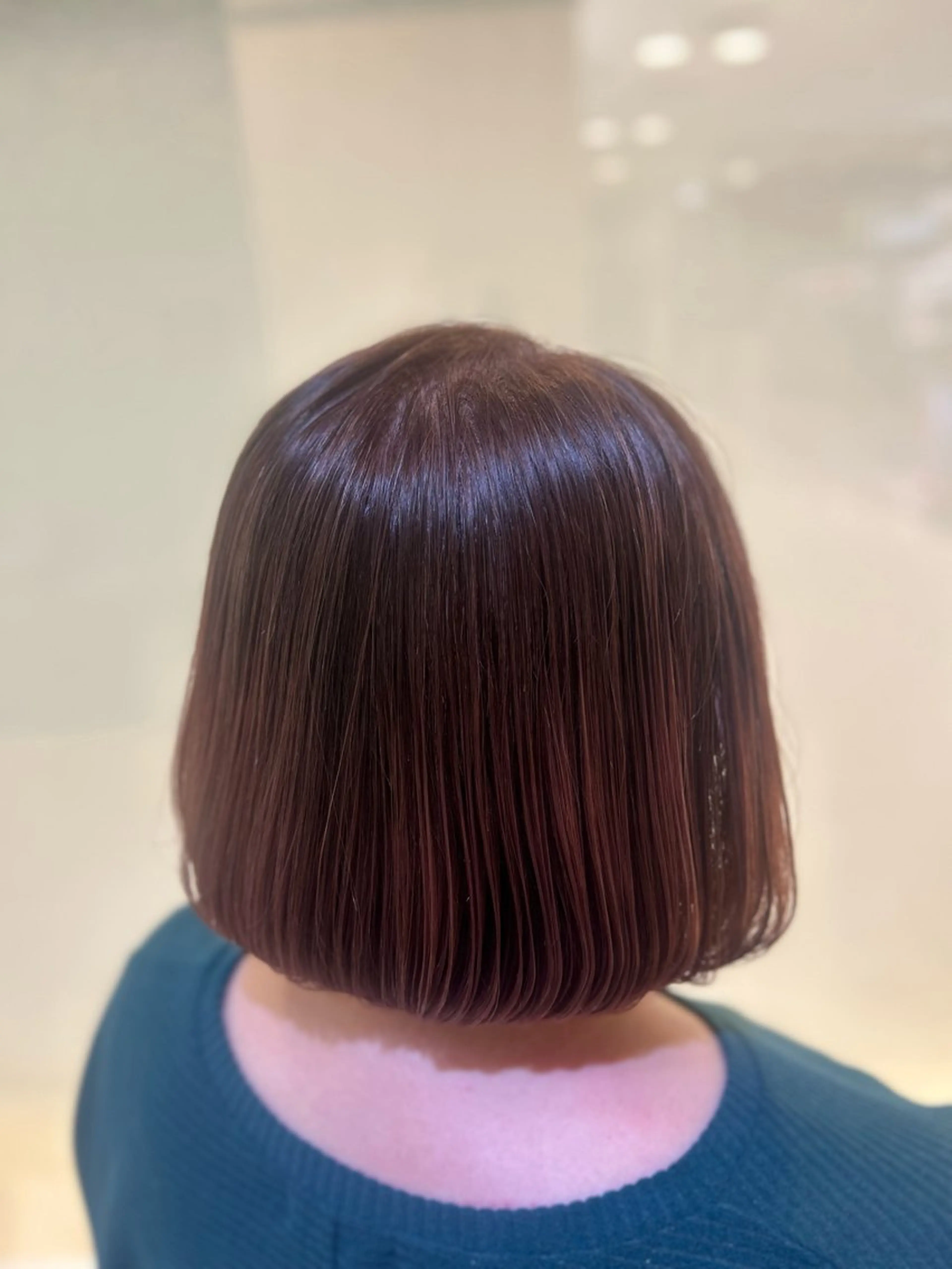 ショート カラー カット ヘアカラー トリートメント ヘッドスパ 艶質改善/縮毛矯正 ササキナツミのヘアスタイル