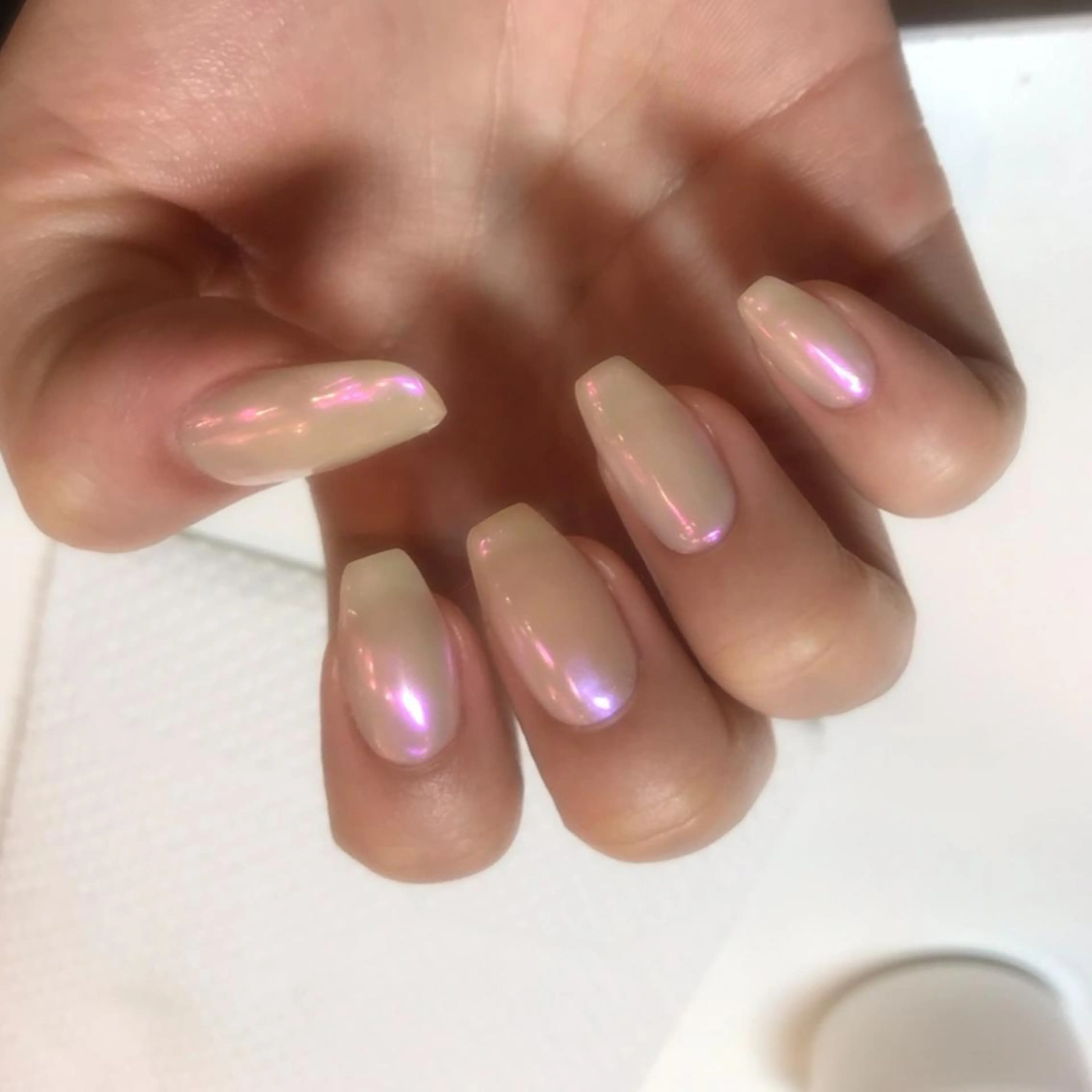 ネイル オーロラネイル ハンドネイル Private salon Dux所属・肌管理&nail Salon  Duxの眉毛・アイブロウイメージ