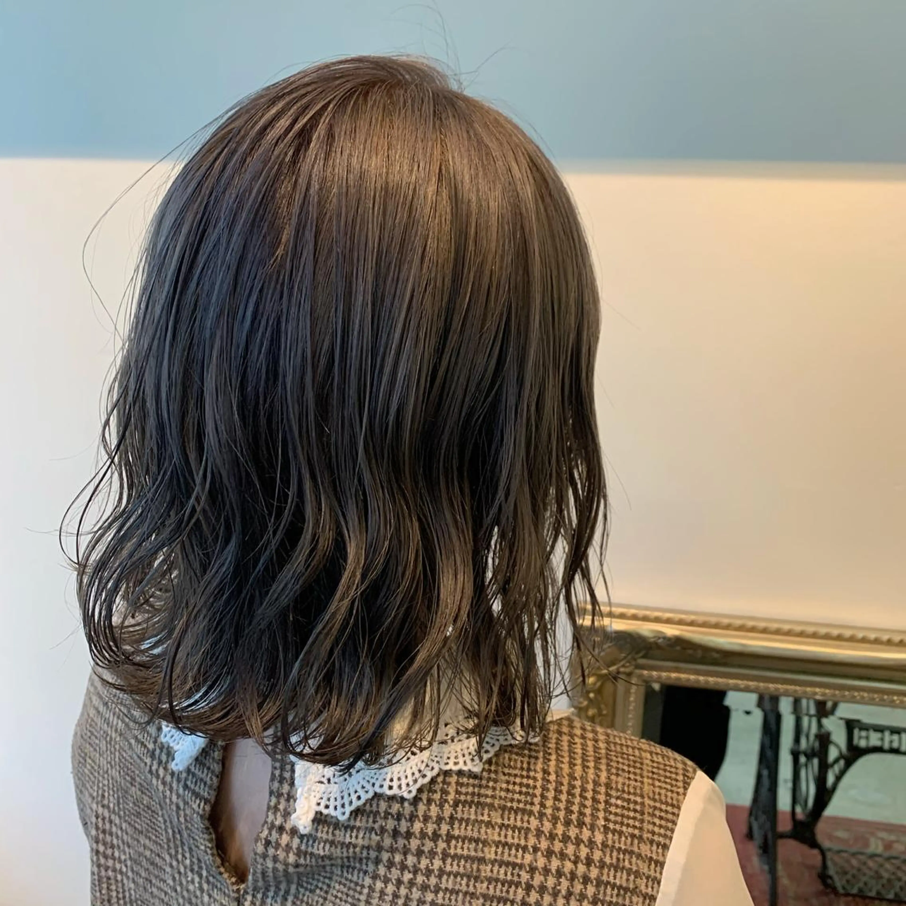 ショート カラー ヘアアレンジ ダークグレー ダークグレージュ グレージュ ヘアカラー トリートメント 山崎 澪のヘアスタイル