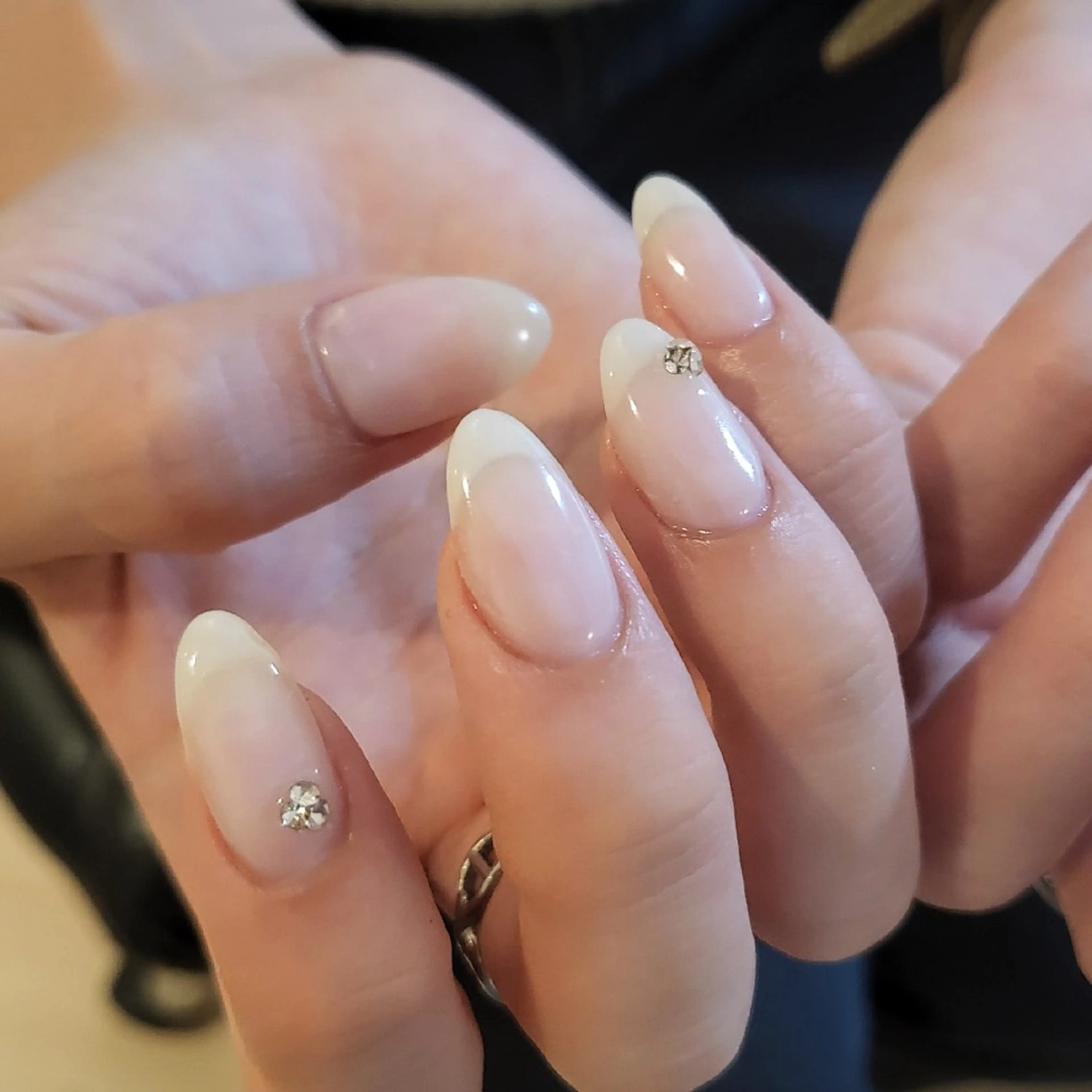 ネイル ワンカラーネイル ハンドネイル フットネイル ハンドケア ease NAIL SALONのネイルデザイン