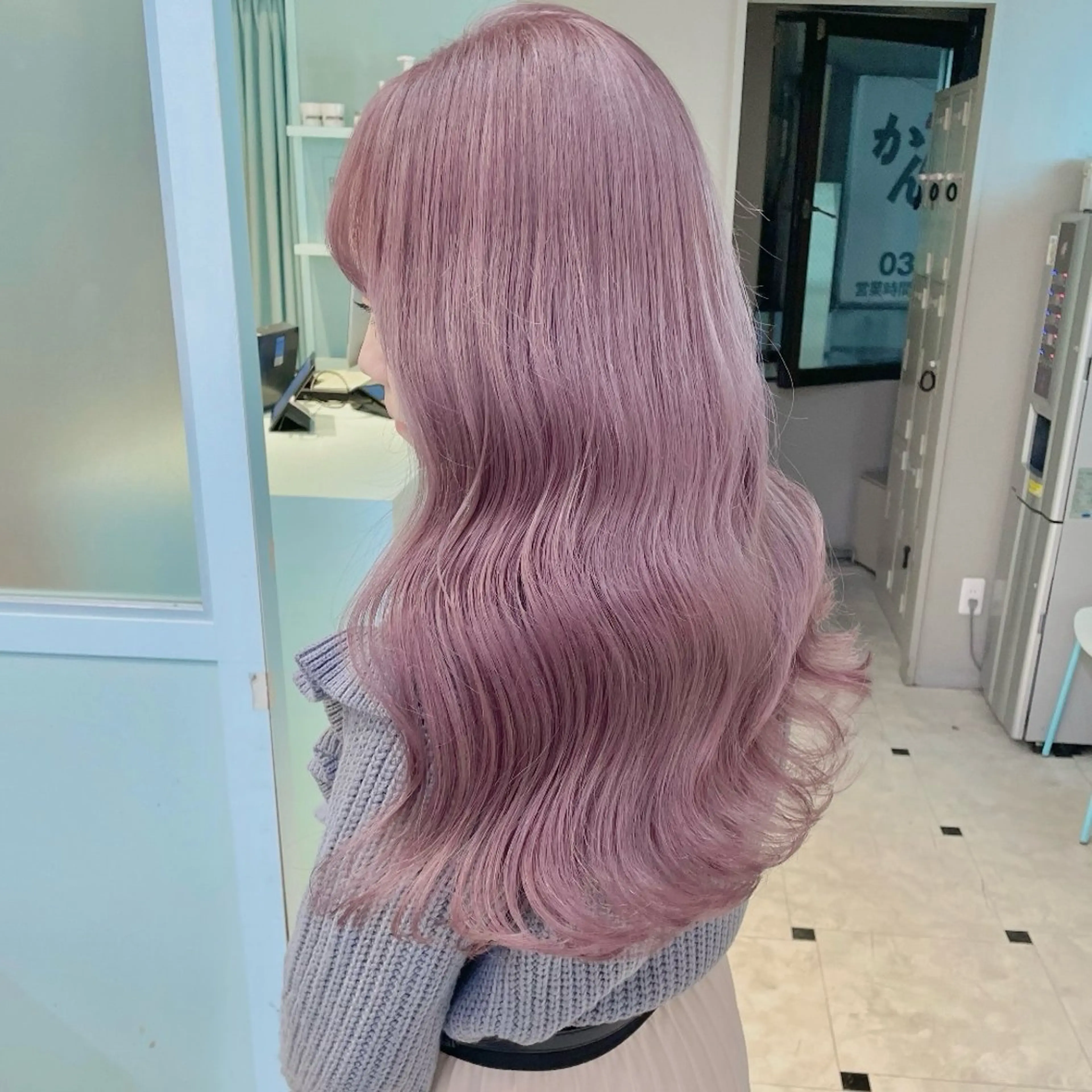 ロング カラー ヘアカラー トリートメント モテガーリー🎀ピン クヘア/SHIONEのヘアスタイル