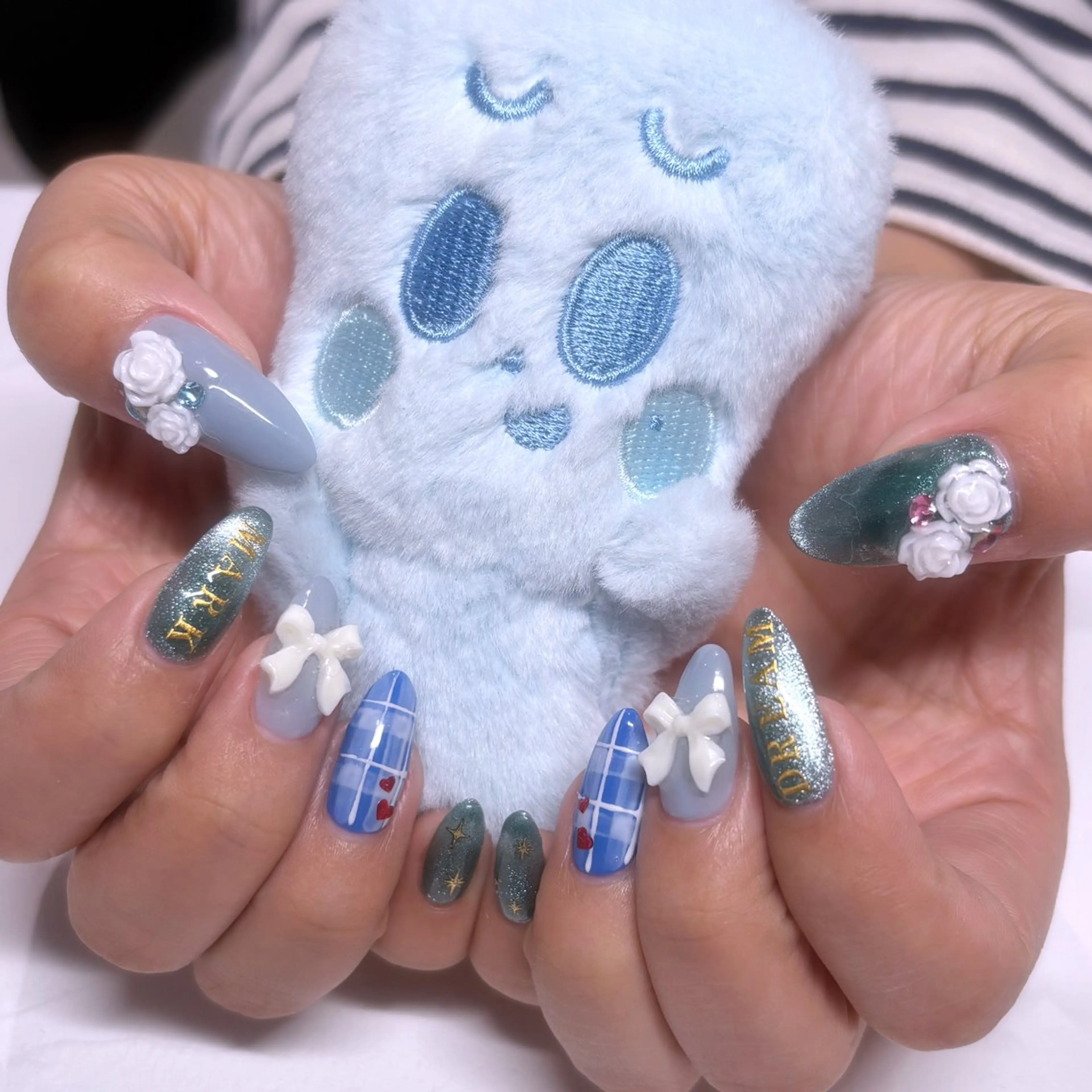 ネイル ハンドネイル I. ARISAのネイルデザイン