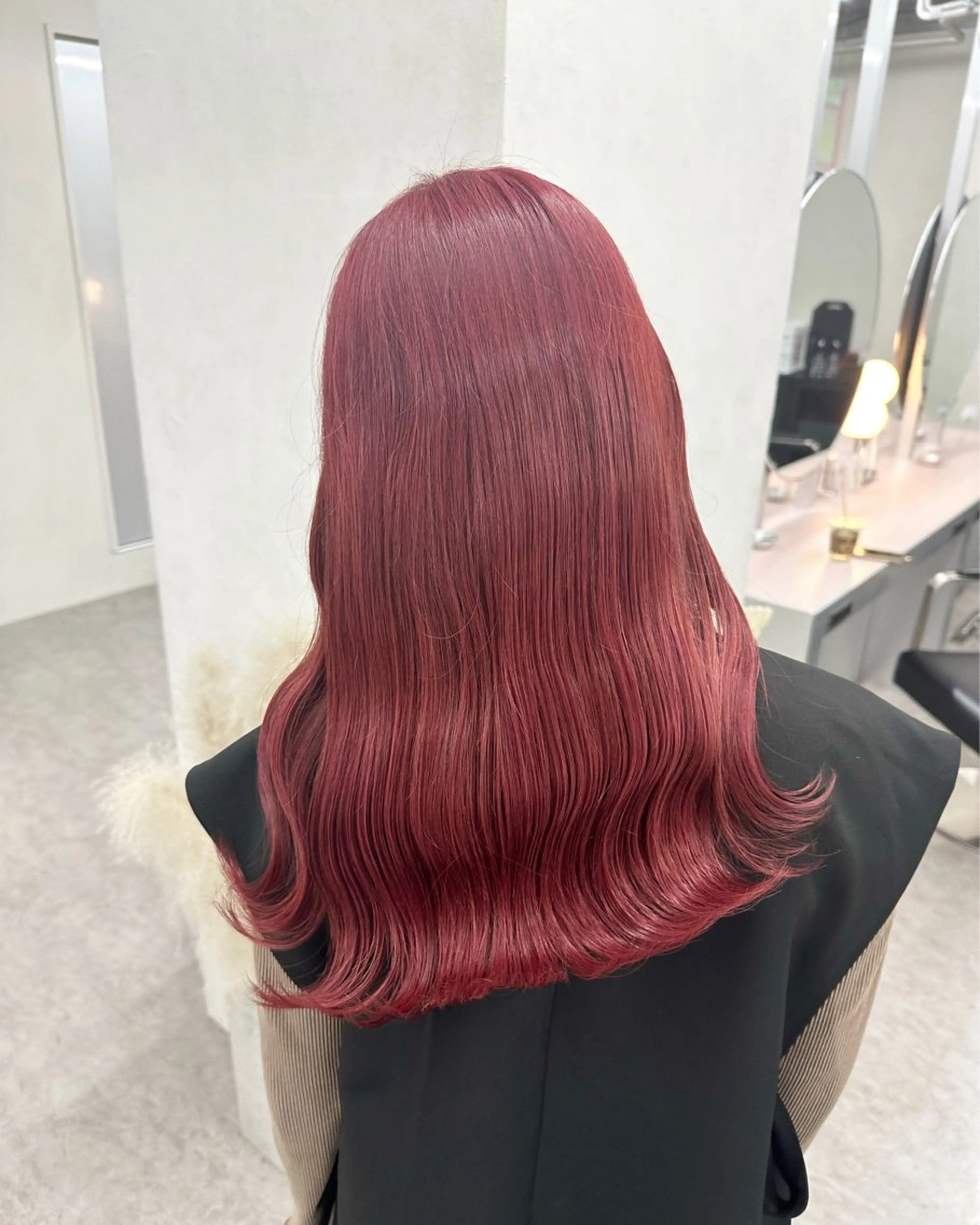 ロング カラー ブリーチ 透明感カラー 韓国風カラー 韓国風ヘア tint by alo bleach 大阪梅田【ティントバイアロブリーチ】所属・✨武内凌太✨ カットモデル募集のヘアスタイル