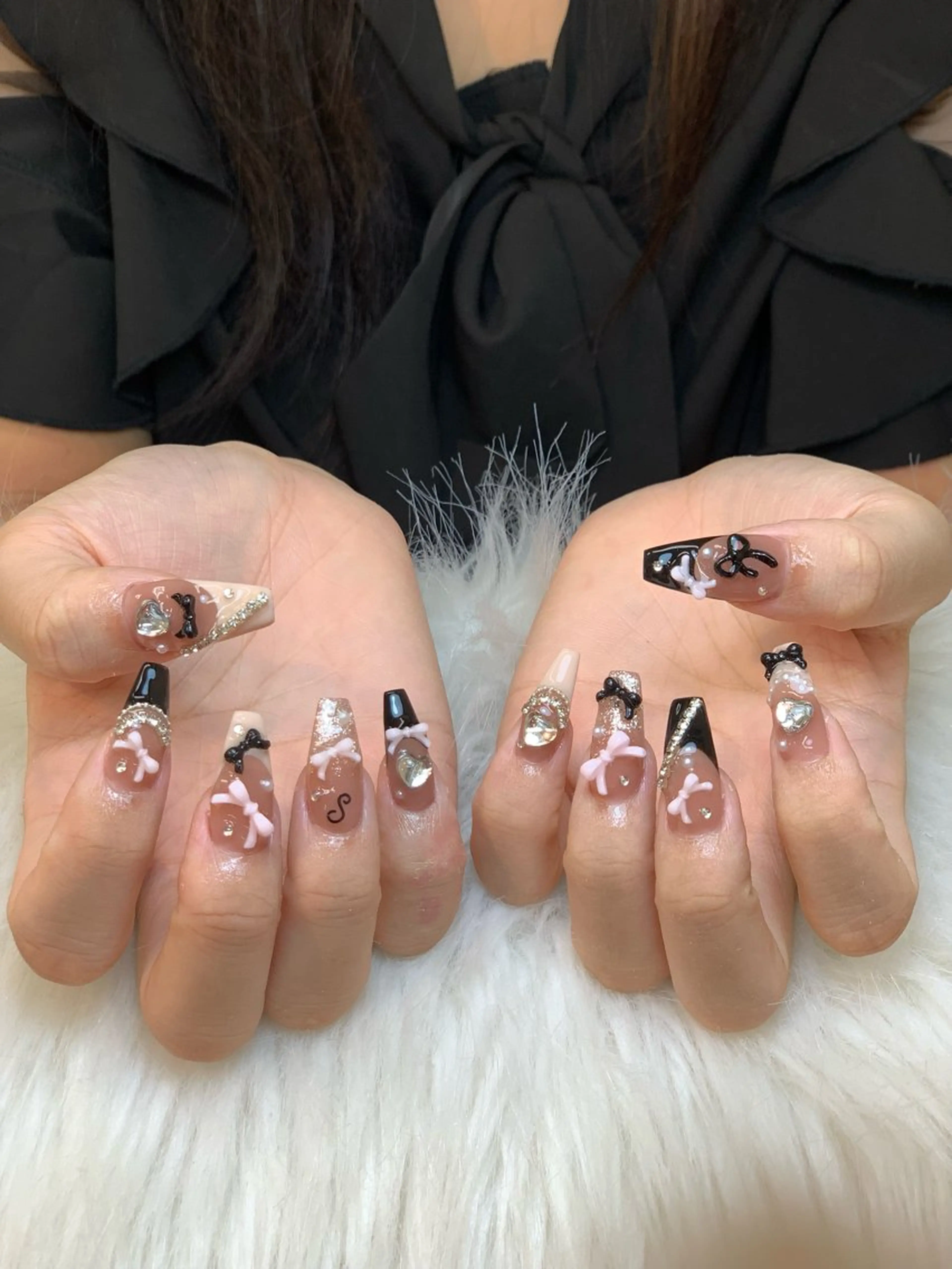 ネイル アートネイル 長さ出し ジェルネイル マグネットネイル ニュアンスネイル ハンドネイル Cloudy Chan Nailのネイルデザイン