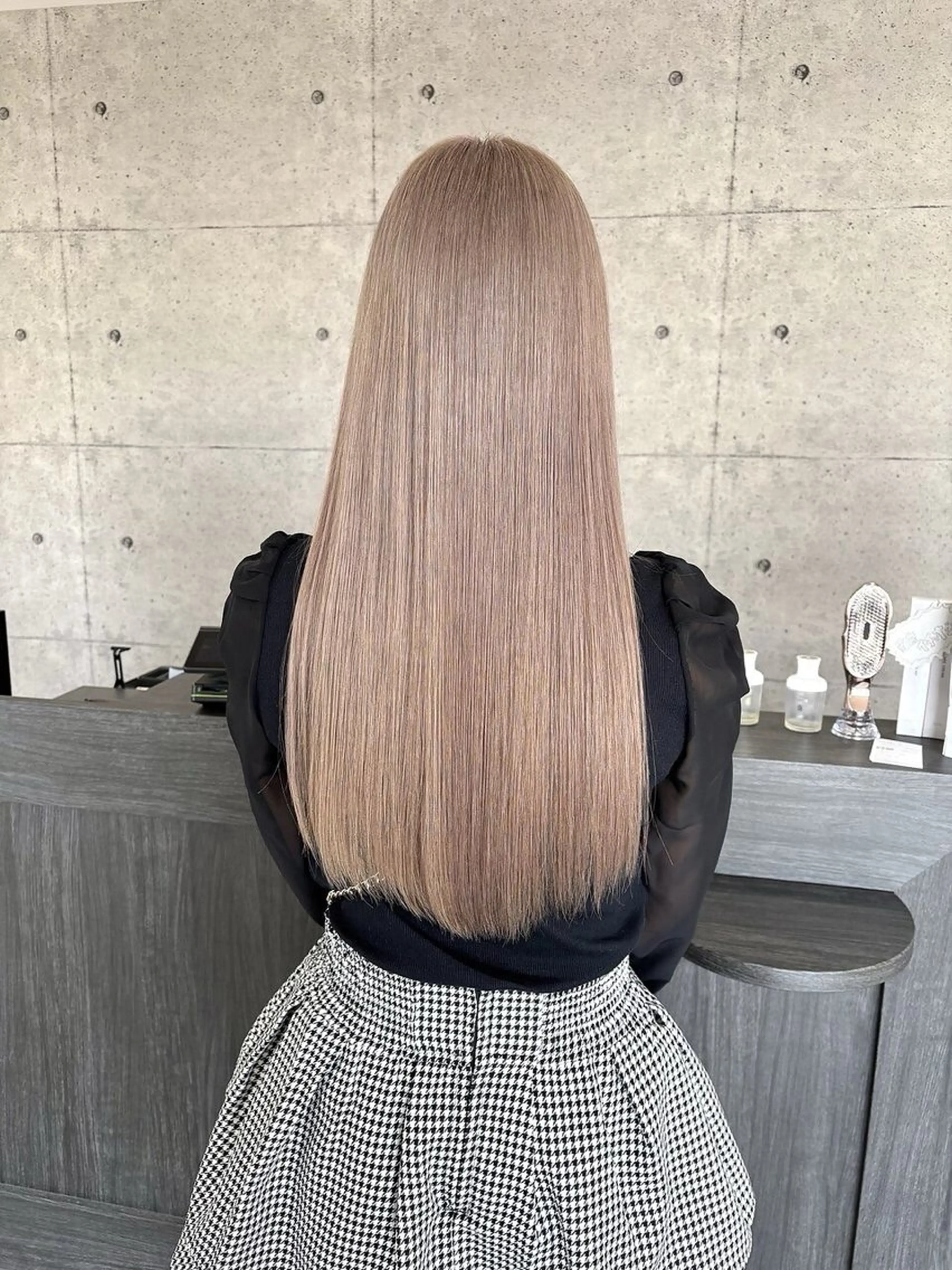 ロング ショートボブ ボブ ハイライト レイヤーカット 縮毛矯正 ヘアカラー ULu. 岡山駅店 髪質改善トリートメント＆ハイトーンカラー所属・SUZU/岡山/矯正 ハイトーン/レイヤーのヘアスタイル