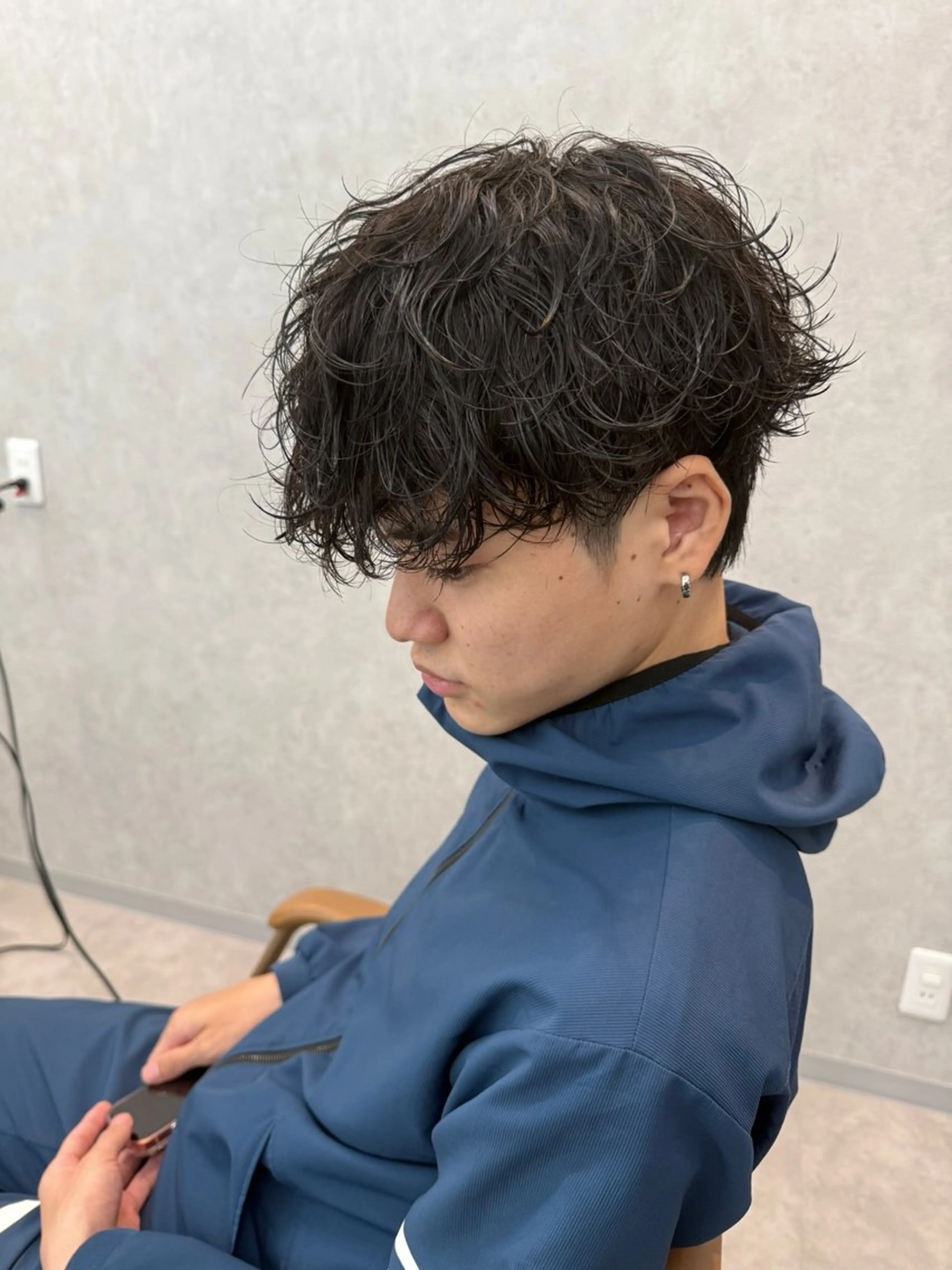 ショート パーマ メンズ メンズパーマ 波巻きパーマ カット パーマ メンズパーマ/波巻き パーマ/シャドウのヘアスタイル