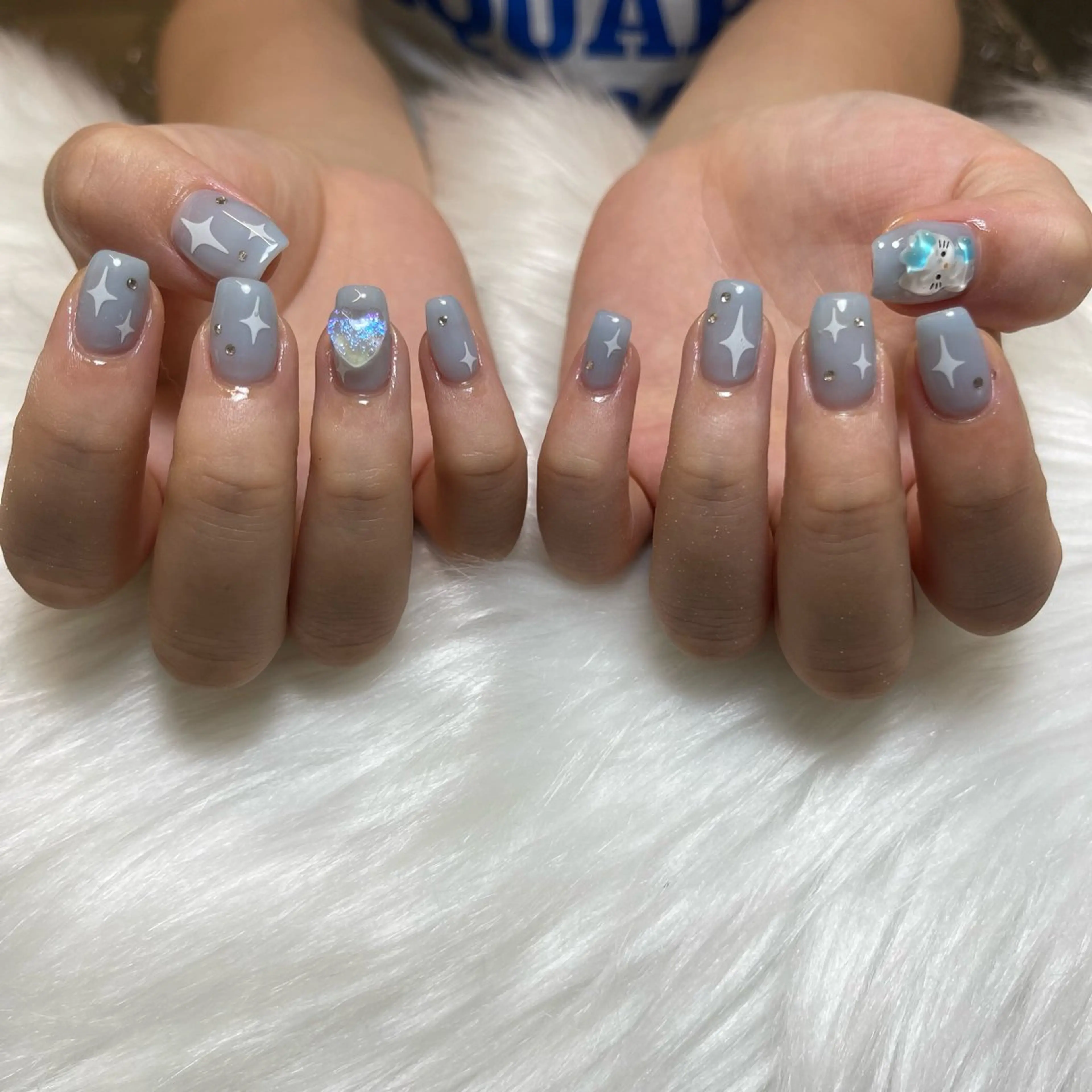 ネイル ブルー 🧁fein. nana🩵のネイルデザイン