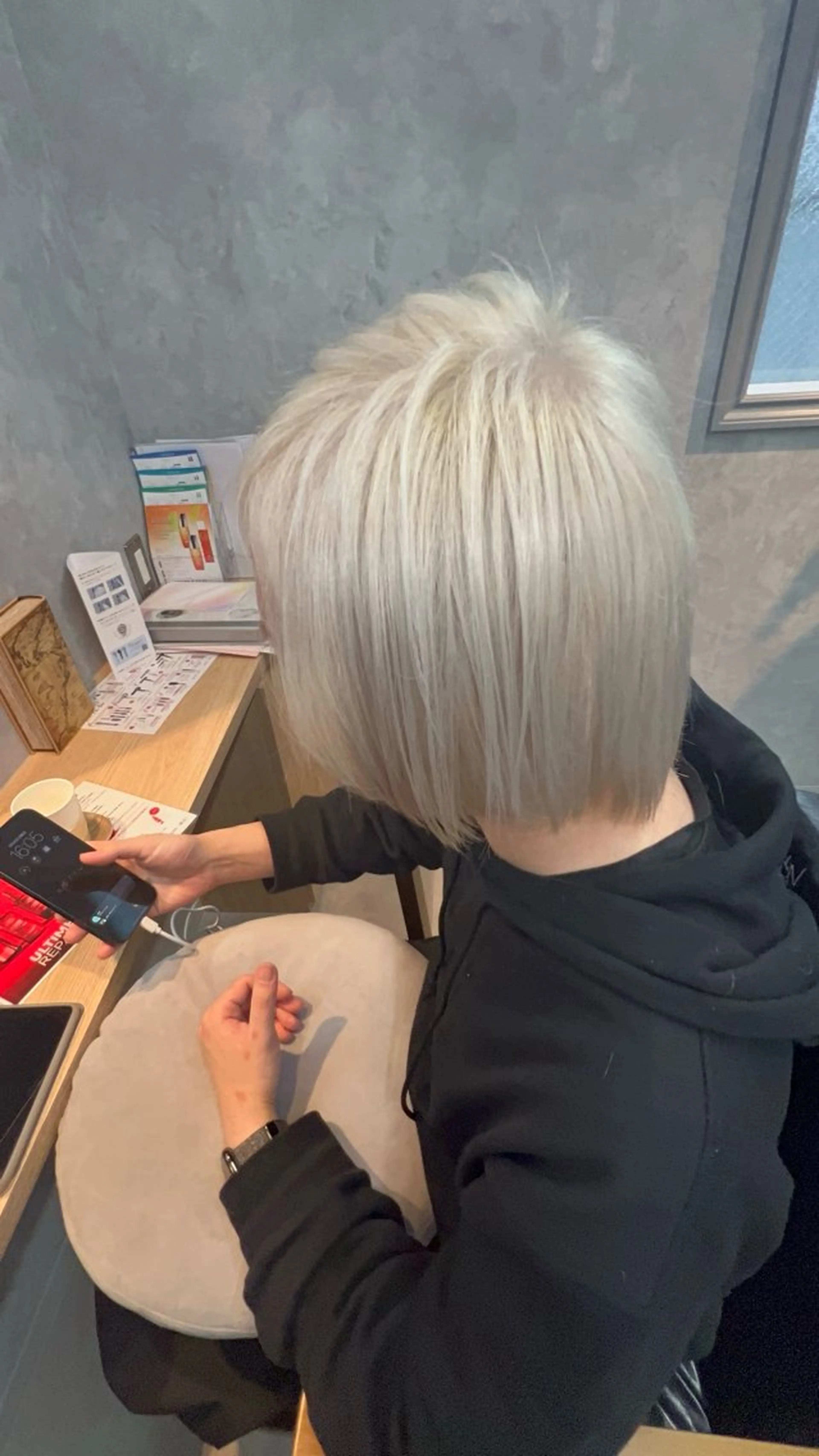 ミディアム 👓moto トップカラーリストのヘアスタイル