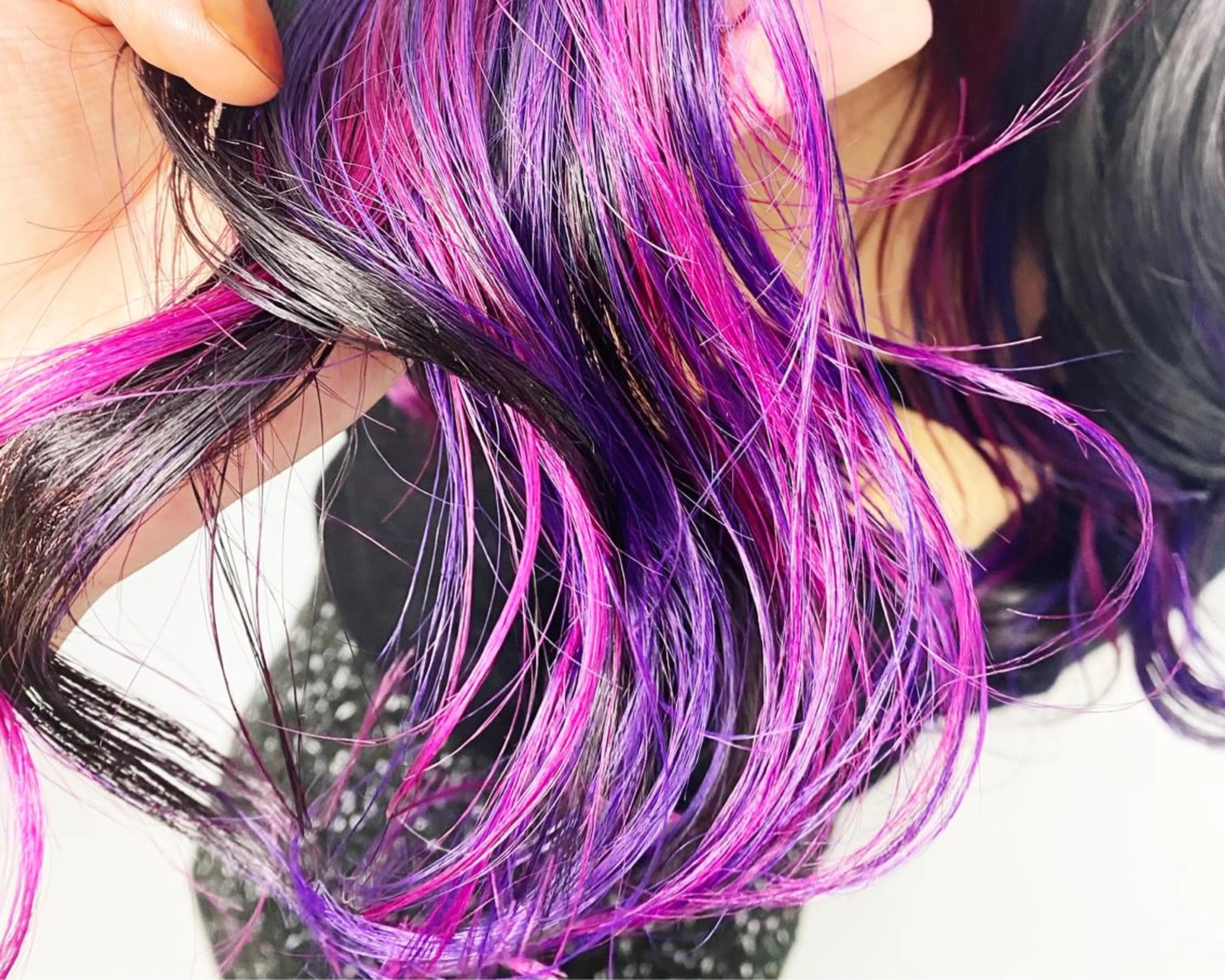 セミロング カラー ヘアアレンジ グラデーションカラー インナーカラー ユニコーンカラー レイヤーカット ヘアカラー トリートメント 大橋 拓巳のヘアスタイル