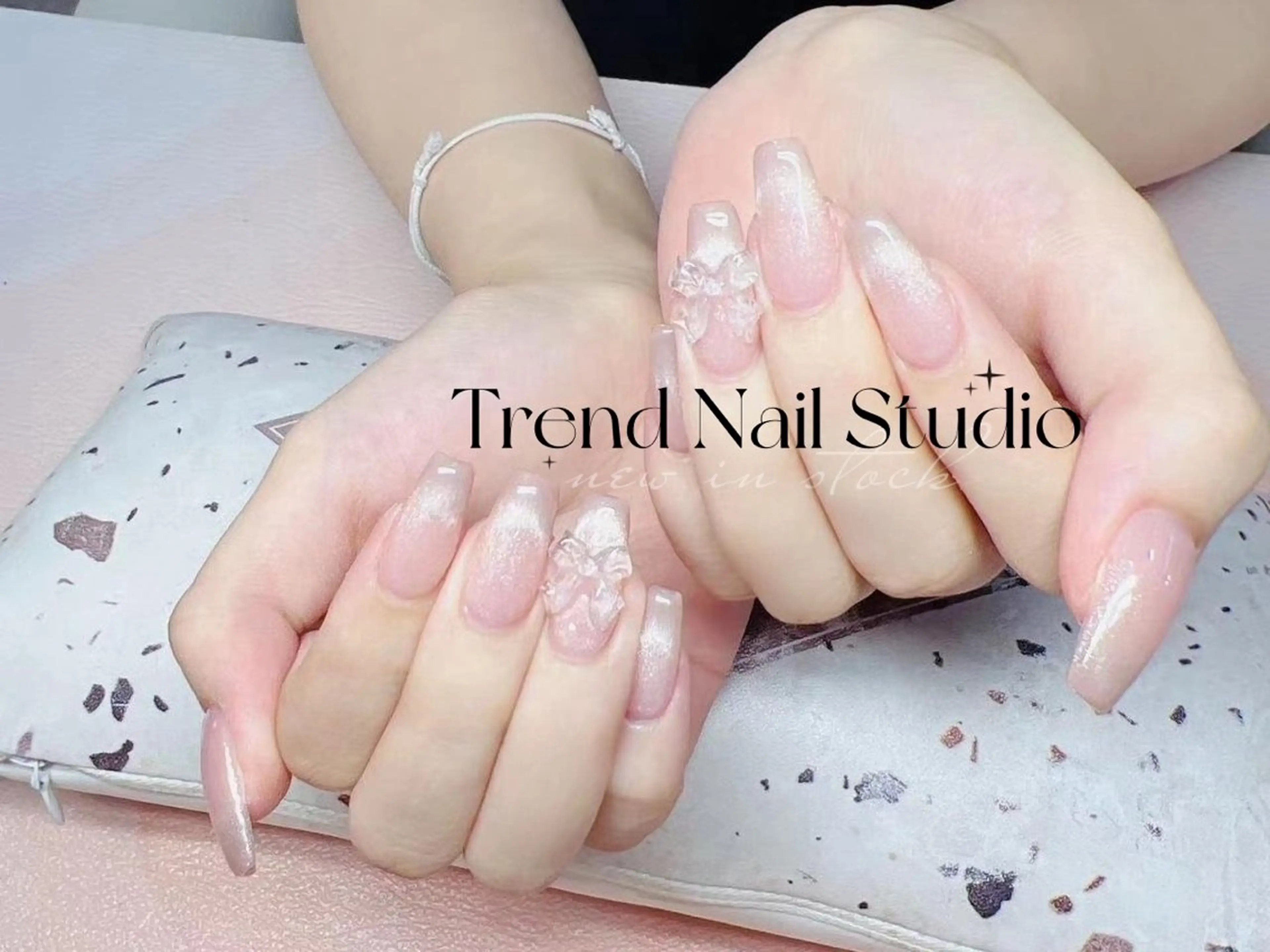 ネイル ハンドネイル トレンド ネイル スタジオのネイルデザイン