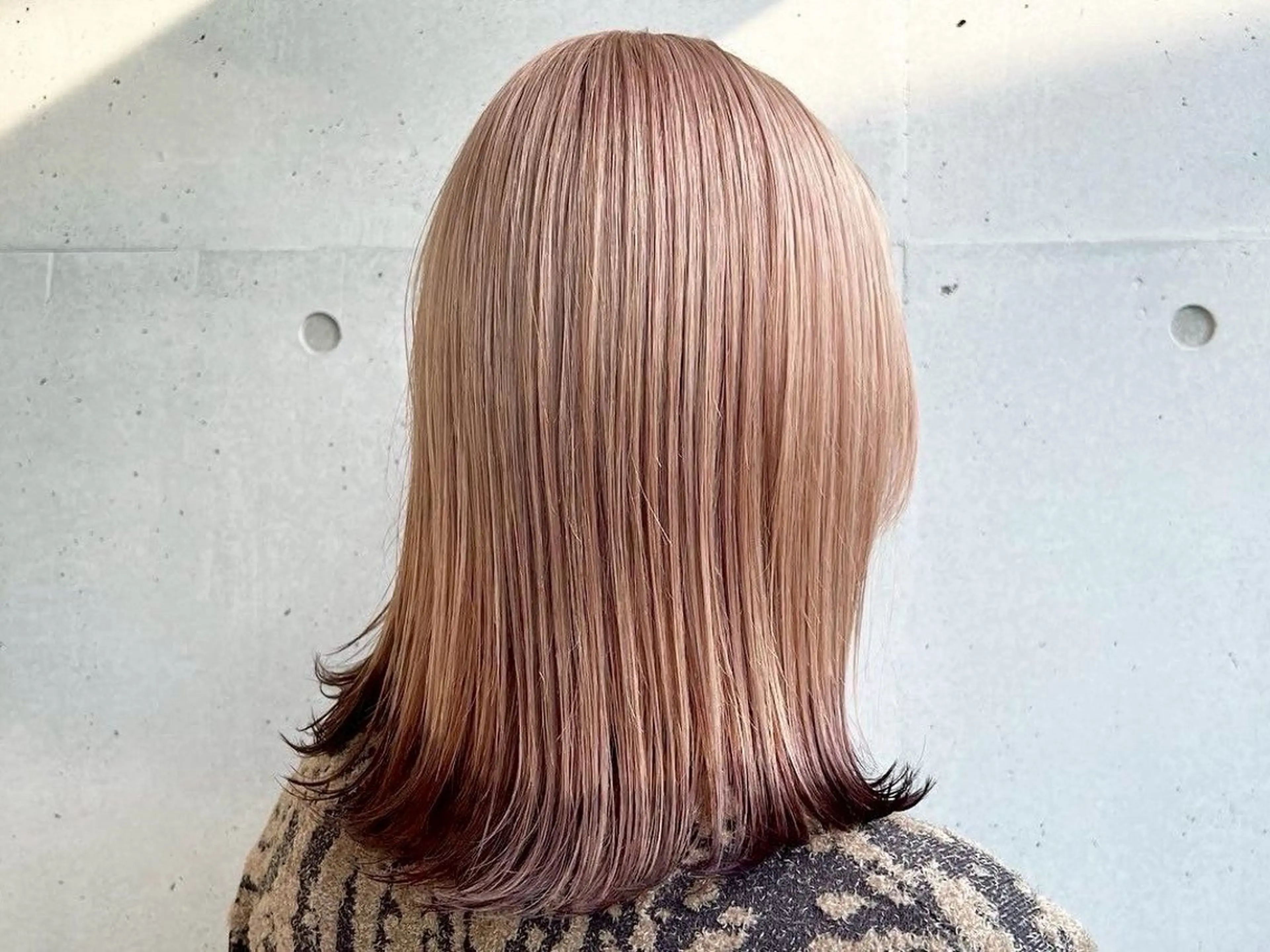 カラー em HAIR所属・透明感カラー🫧 ハイトーン/ケン💫のヘアスタイル