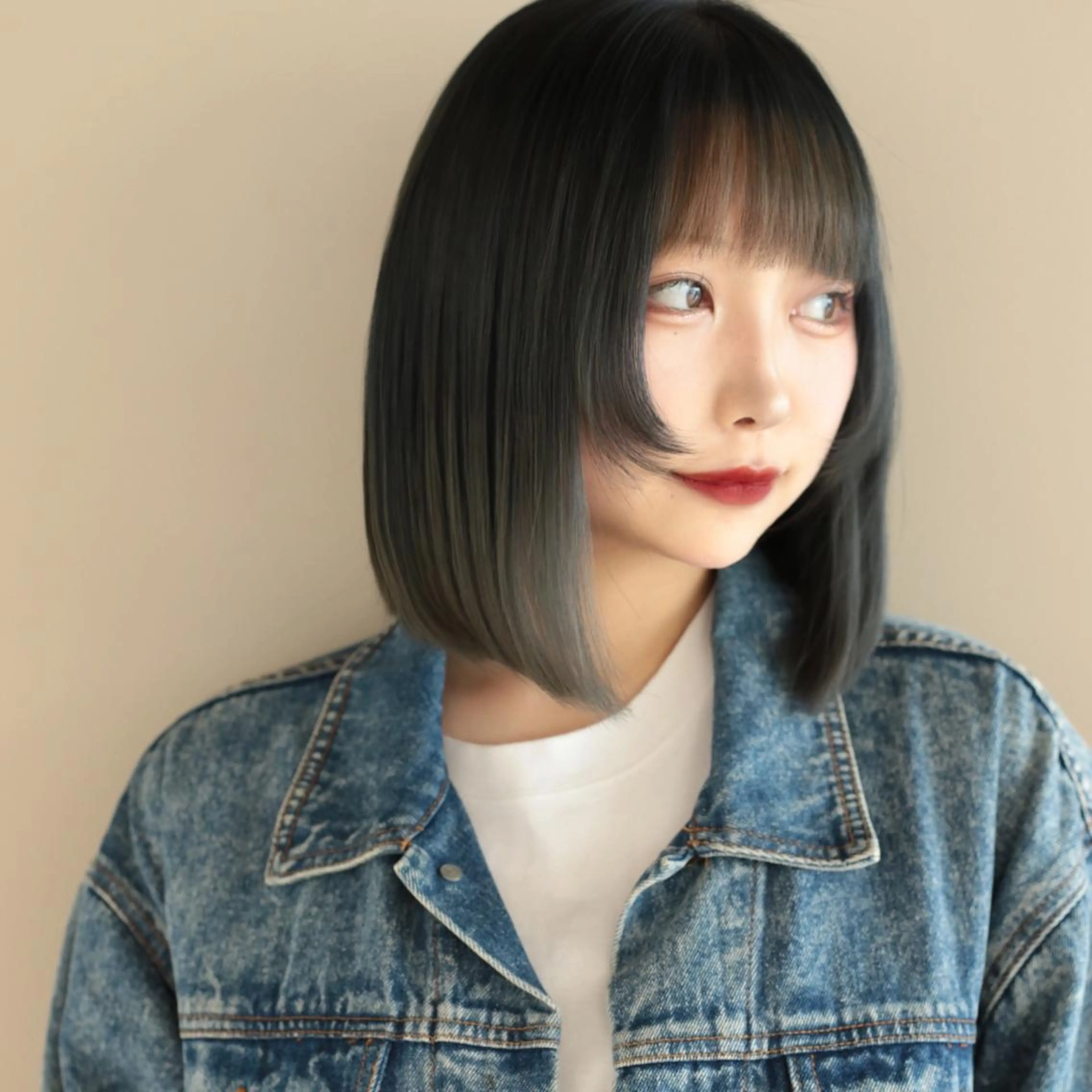 ミディアム カット ヘアカラー 赤羽今日子/レイヤー /盛れる顔まわりのヘアスタイル