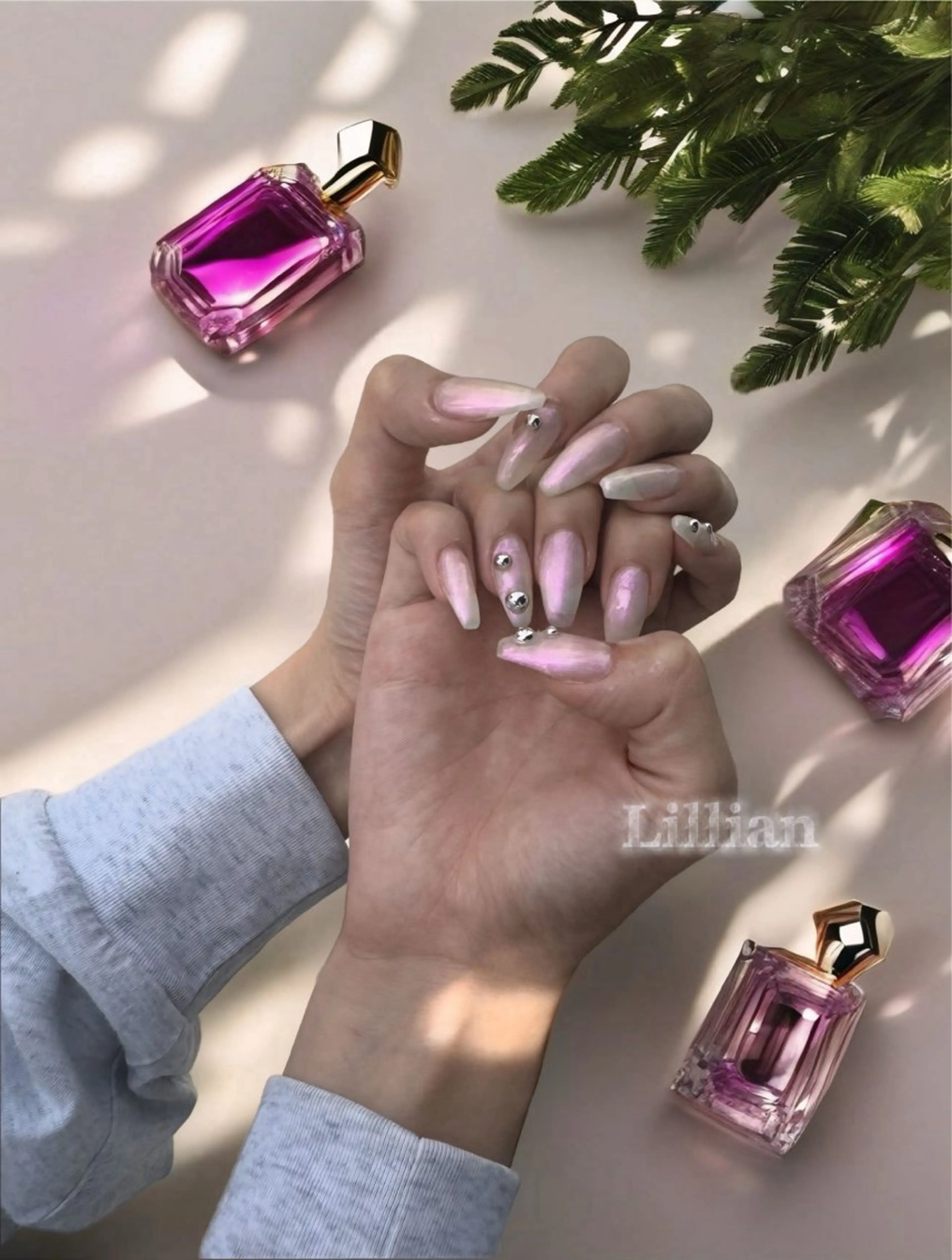 <✋>シンプルデザインの写真