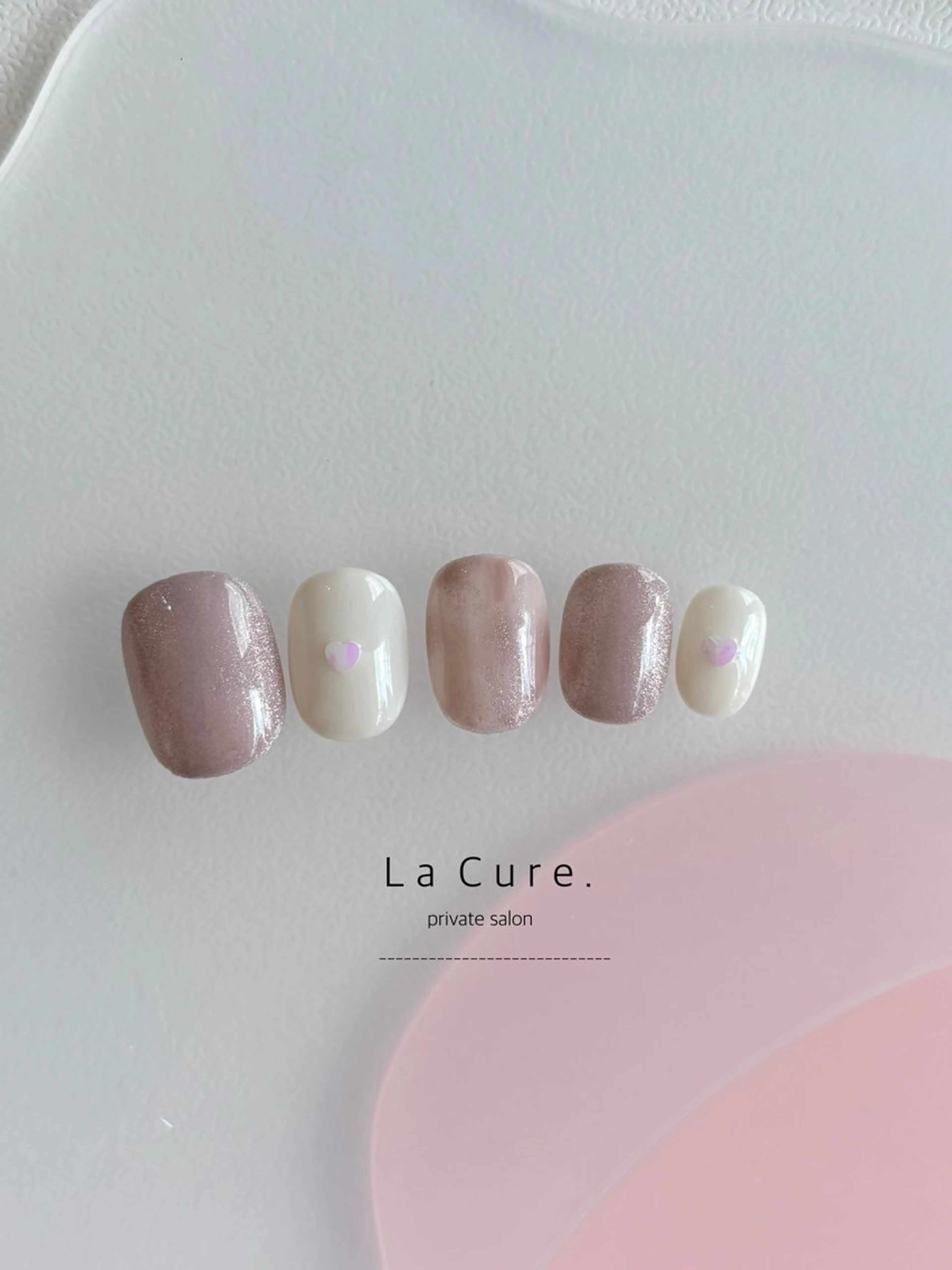 ネイル マグネットネイル ニュアンスネイル ショートネイル ハンドネイル Lacure. misaのネイルデザイン