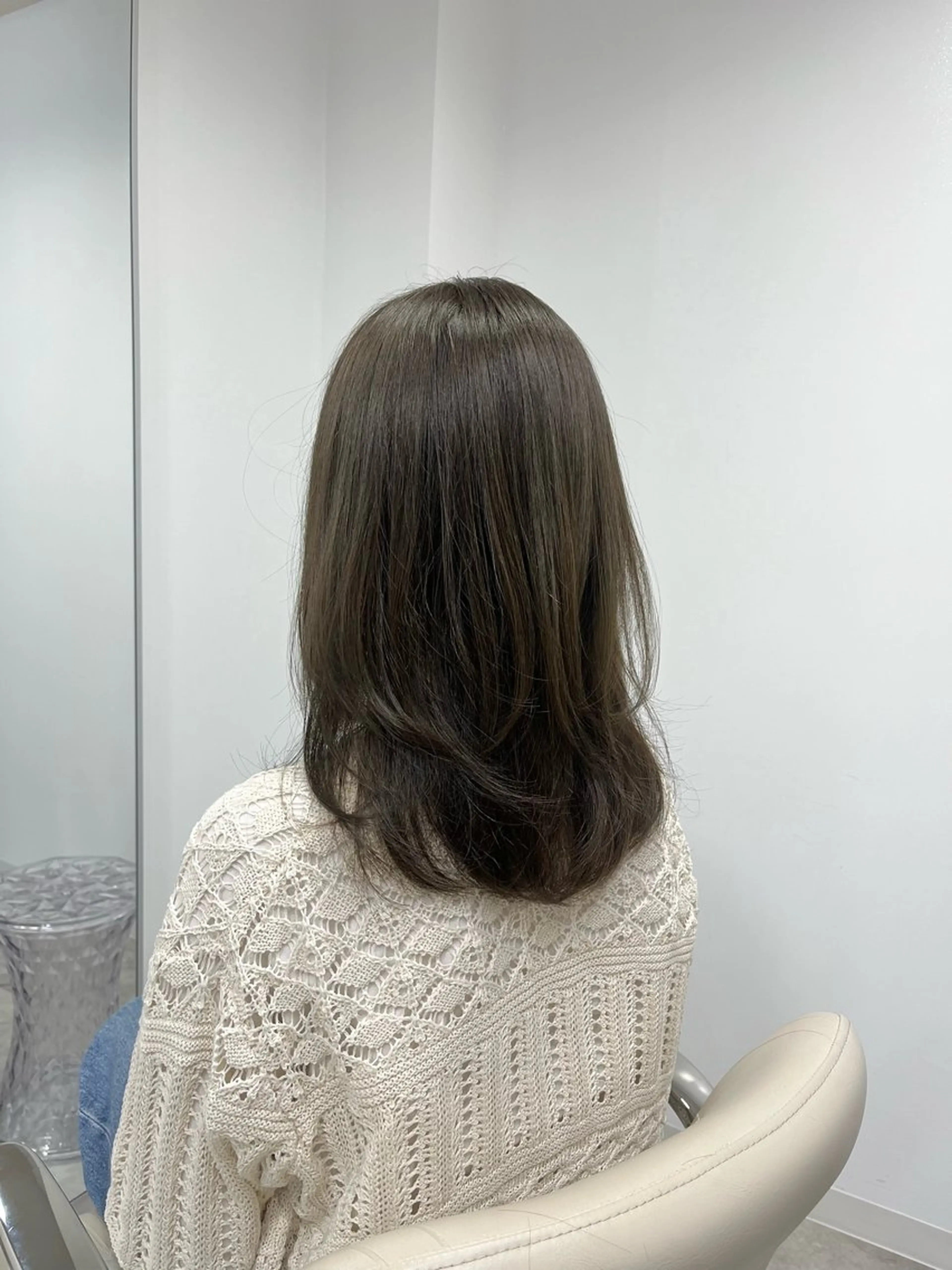 セミロング レイヤーカット カット ヘアカラー 𝑴𝑰𝑯𝑶 ／ワンホンヘアのヘアスタイル