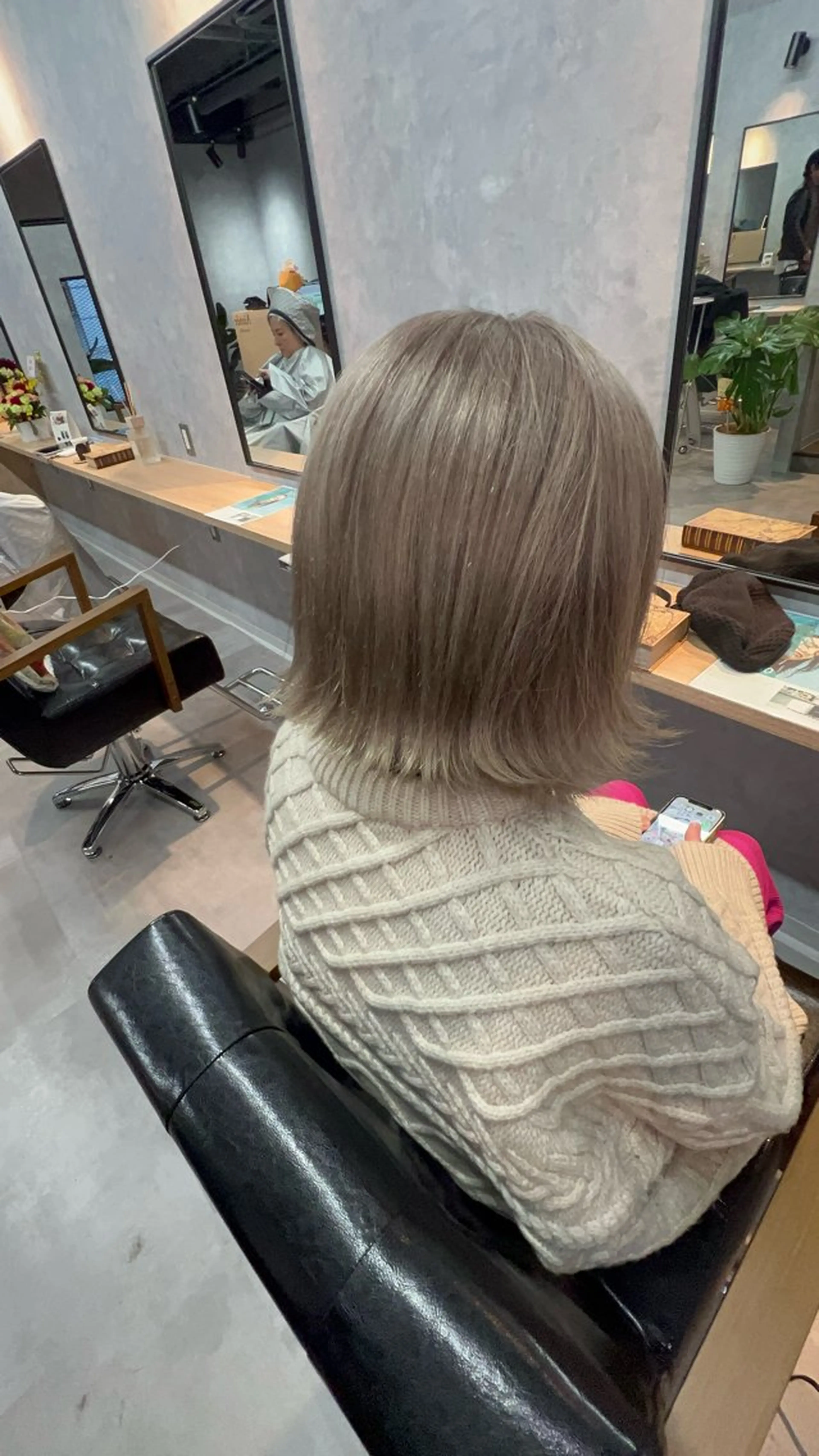 ミディアム motoトップカラー リスト/ブリーチカラのヘアスタイル