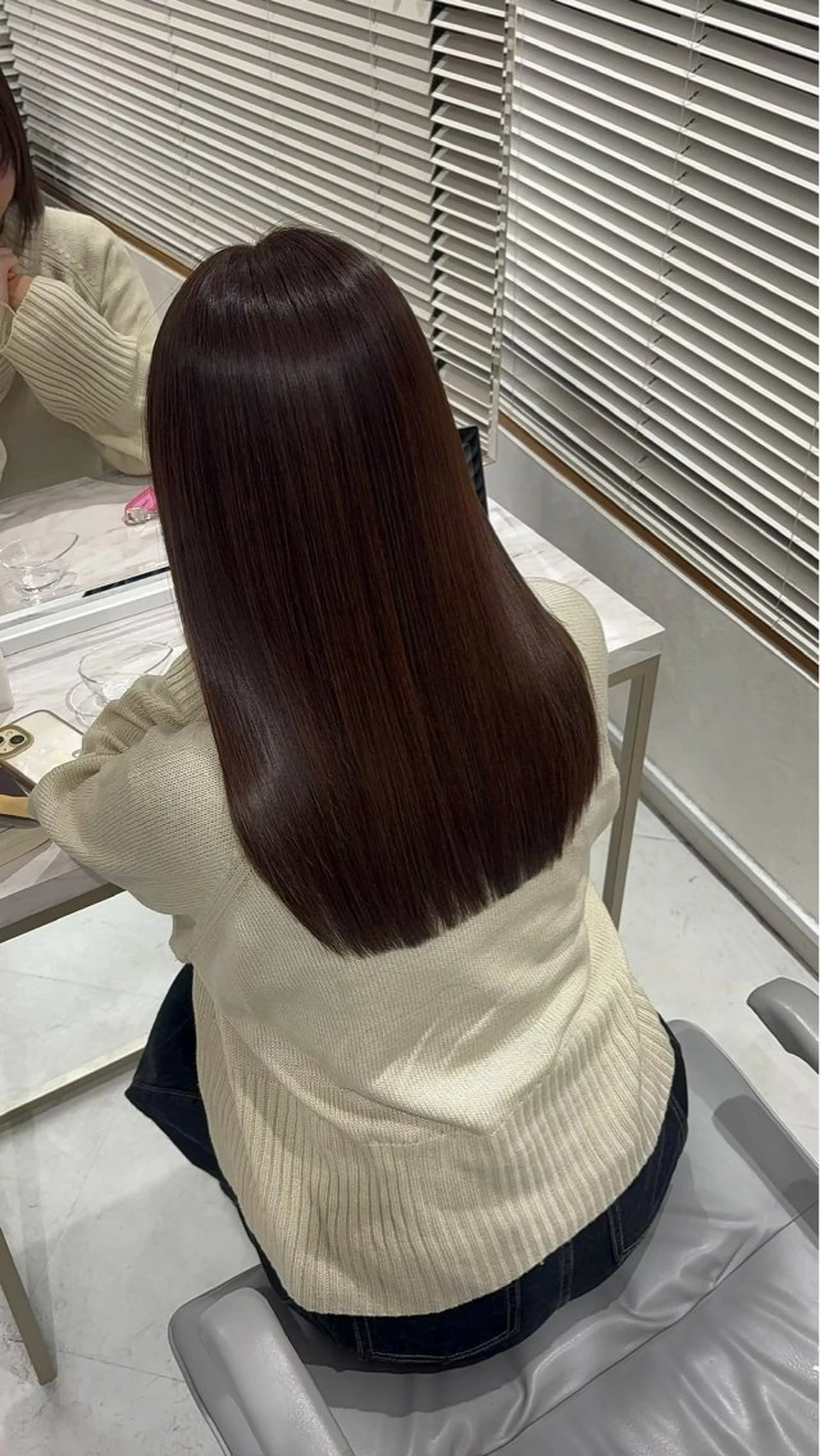 セミロング 半個室サロンyoures hair 髪質改善トリートメント東新宿店所属・榊原 竜弥のヘアスタイル