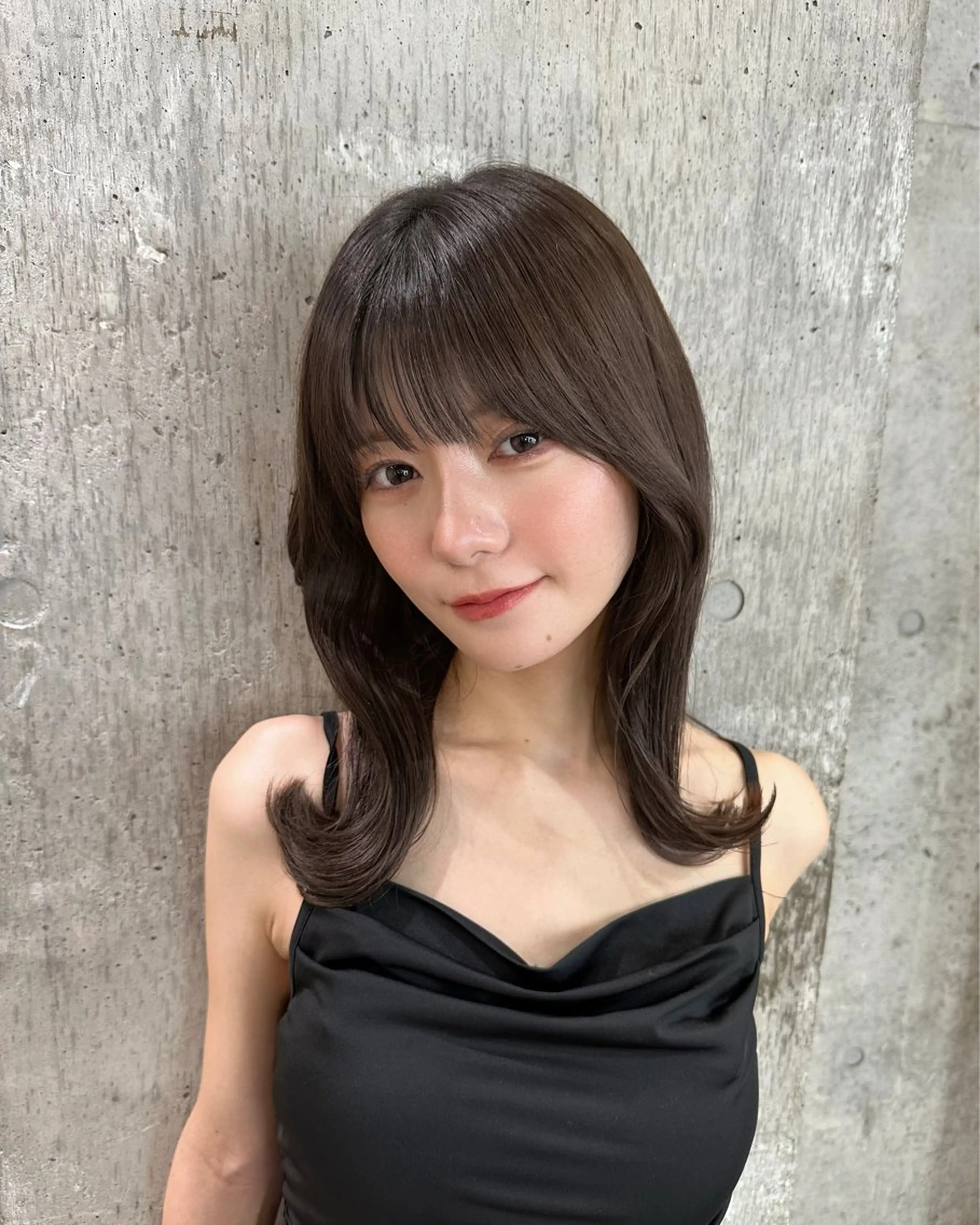 ミディアム yelm所属・🫒オリーブカラー ミディアムレイヤー✨のヘアスタイル