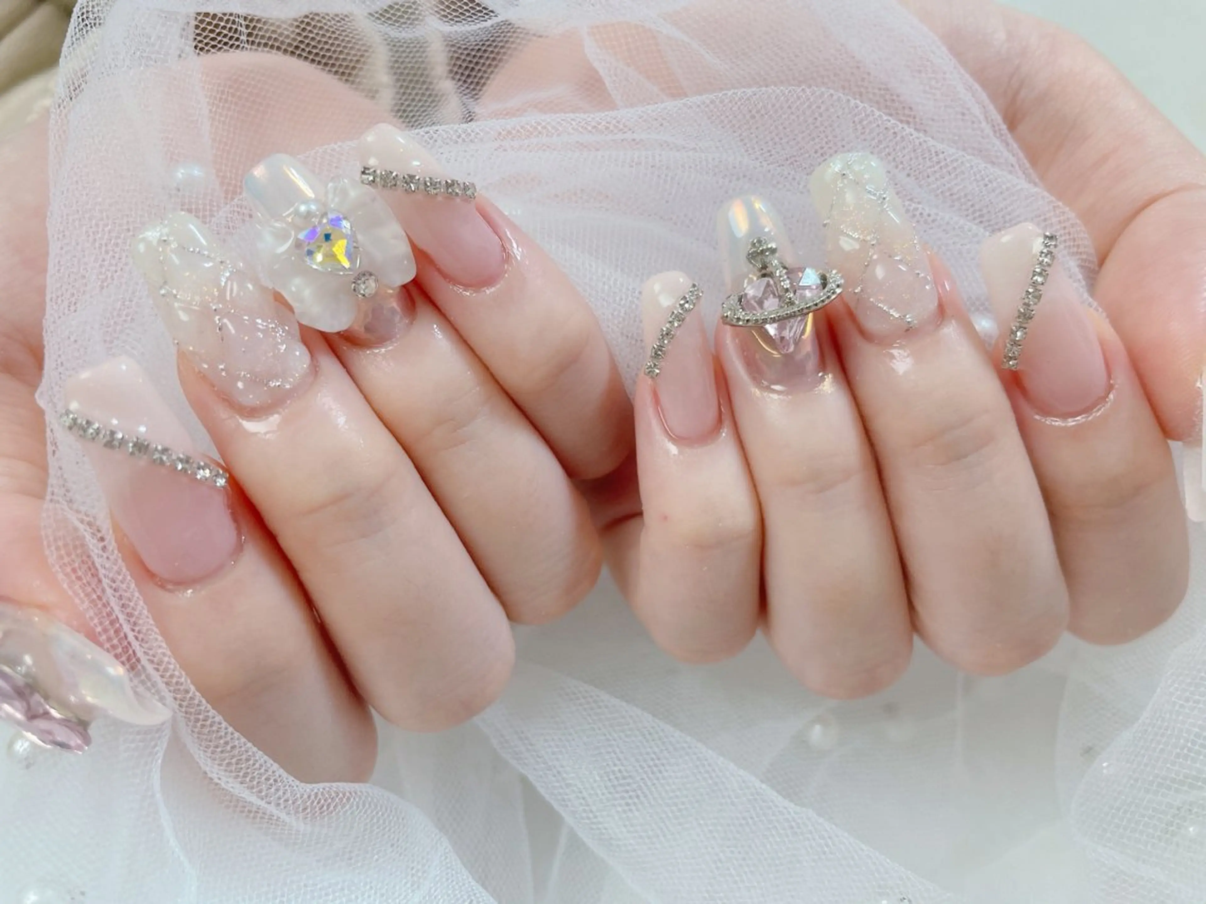 ネイル ハンドネイル ネイルサロンエクラ 🫧Shizukaのネイルデザイン