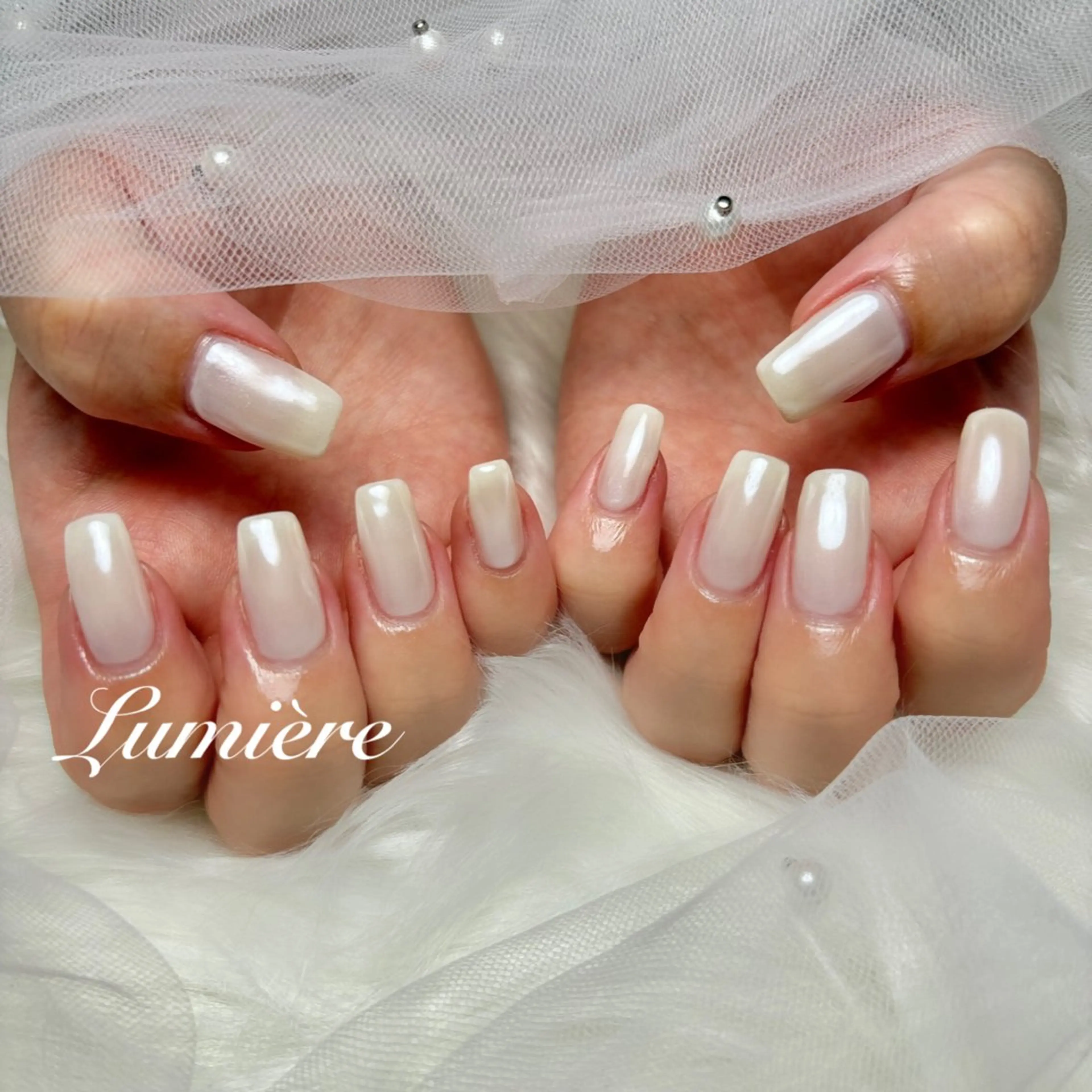 ネイル ミラーネイル ホワイト Nail salon Lumièreのネイルデザイン