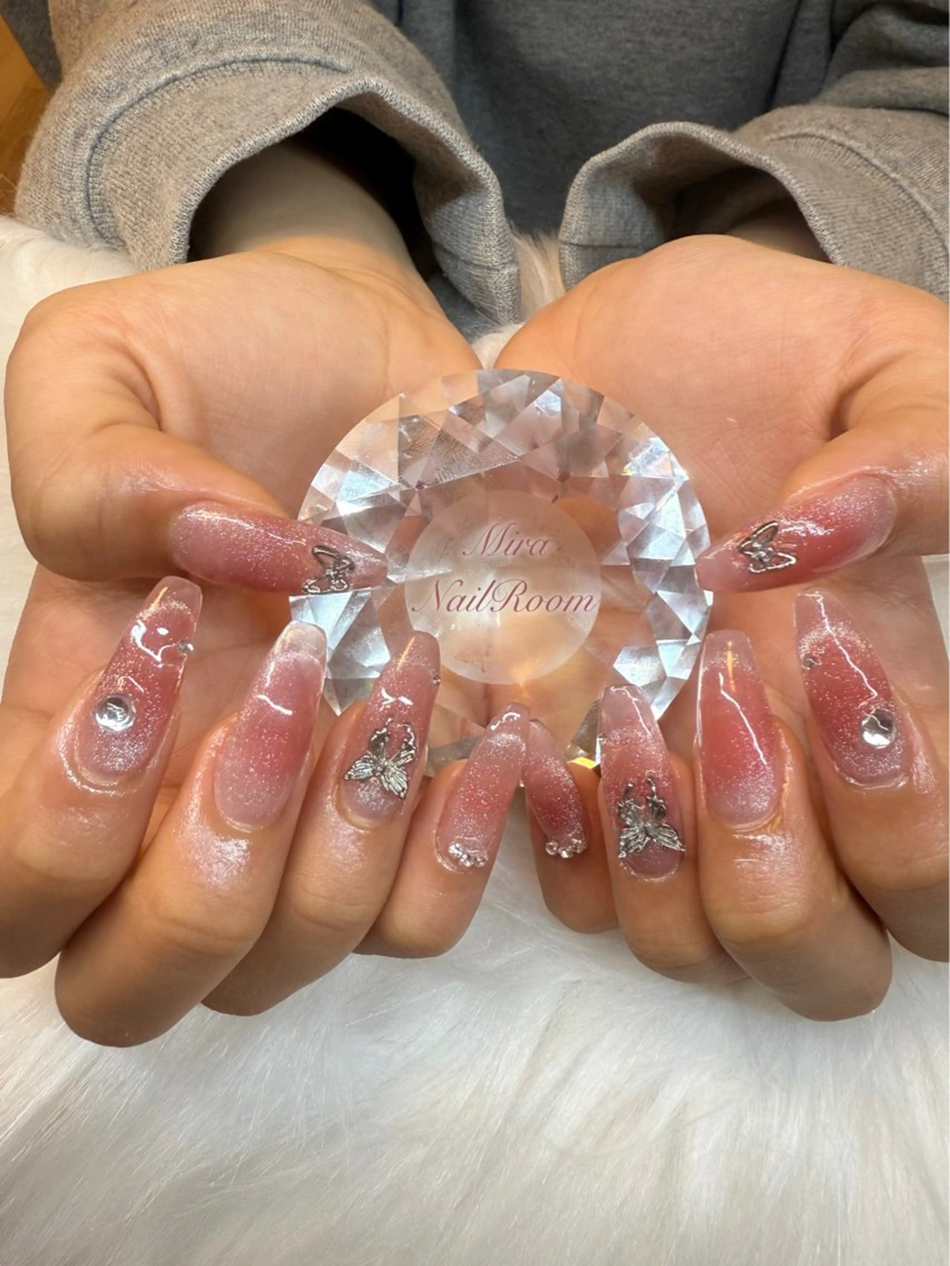 ネイル 長さ出し 持ち込み MIRA NAILROOM SALON所属・MIRA NAILROOMのネイルデザイン