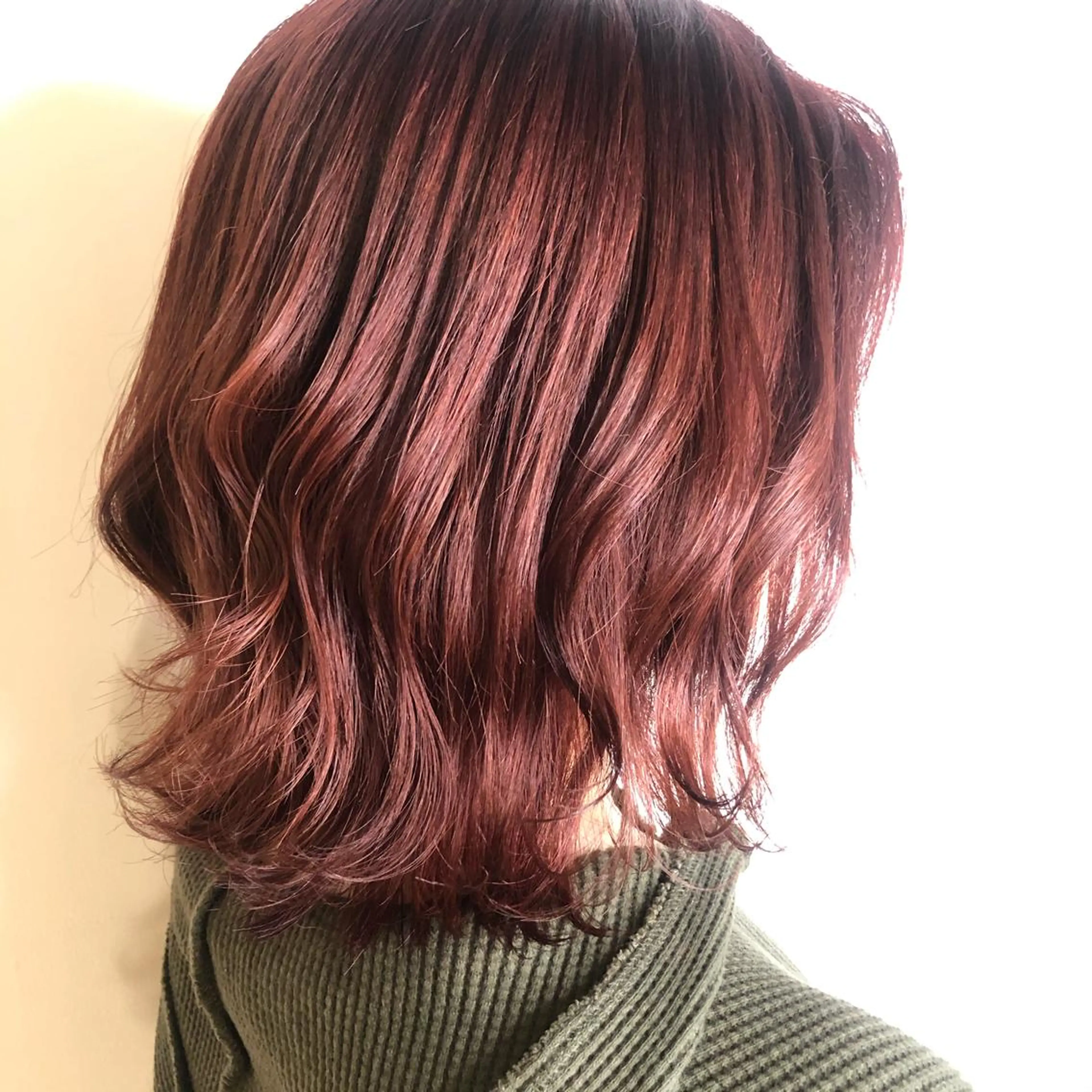 ショート カラー ヘアアレンジ マツエク・マツパ レッドカラー Noah's　Ark所属・透明感カラー🫧ヘア セット🫧松本菜月の眉毛・アイブロウイメージ