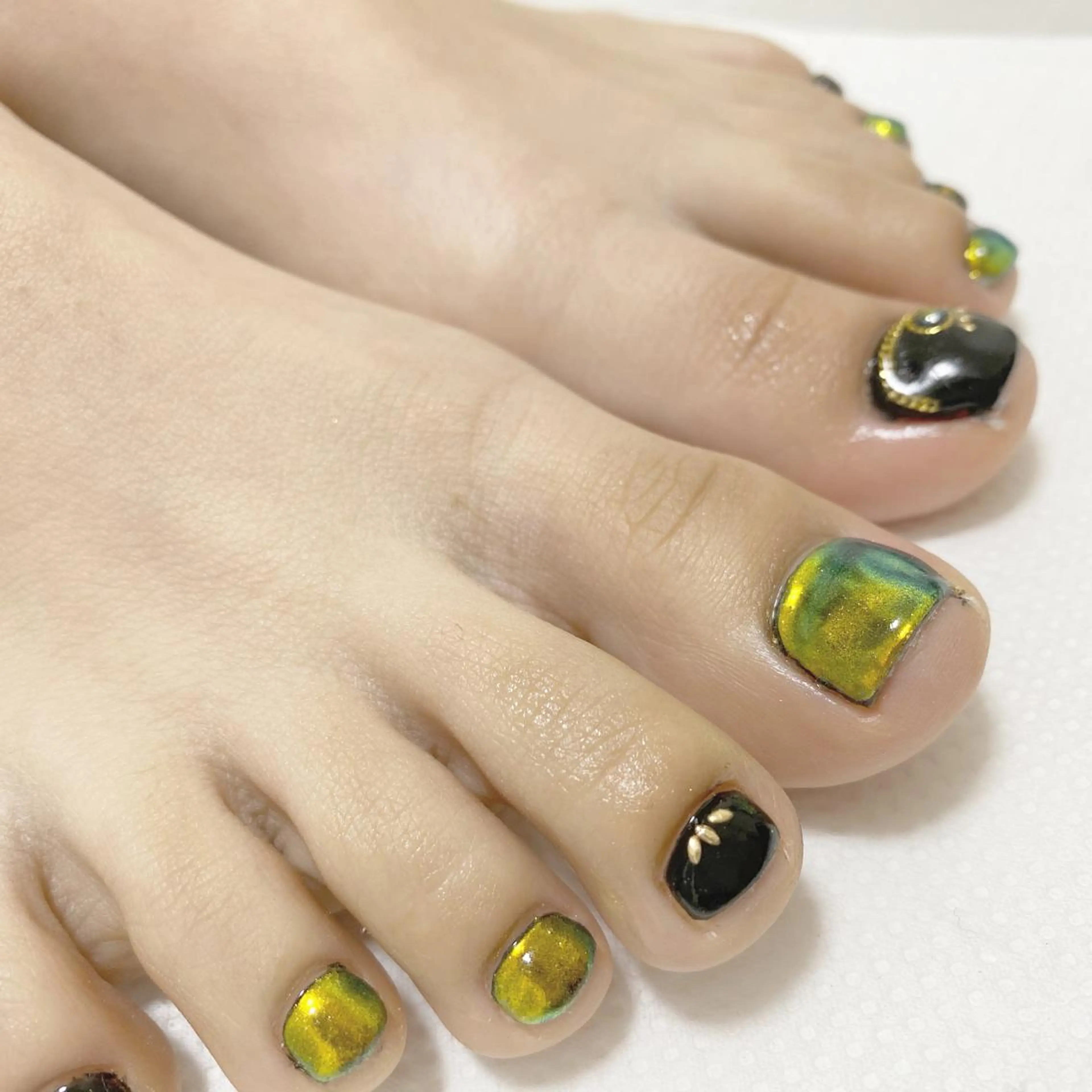 ネイル フットネイル QULEONAIL所属・大城 裕麻のネイルデザイン