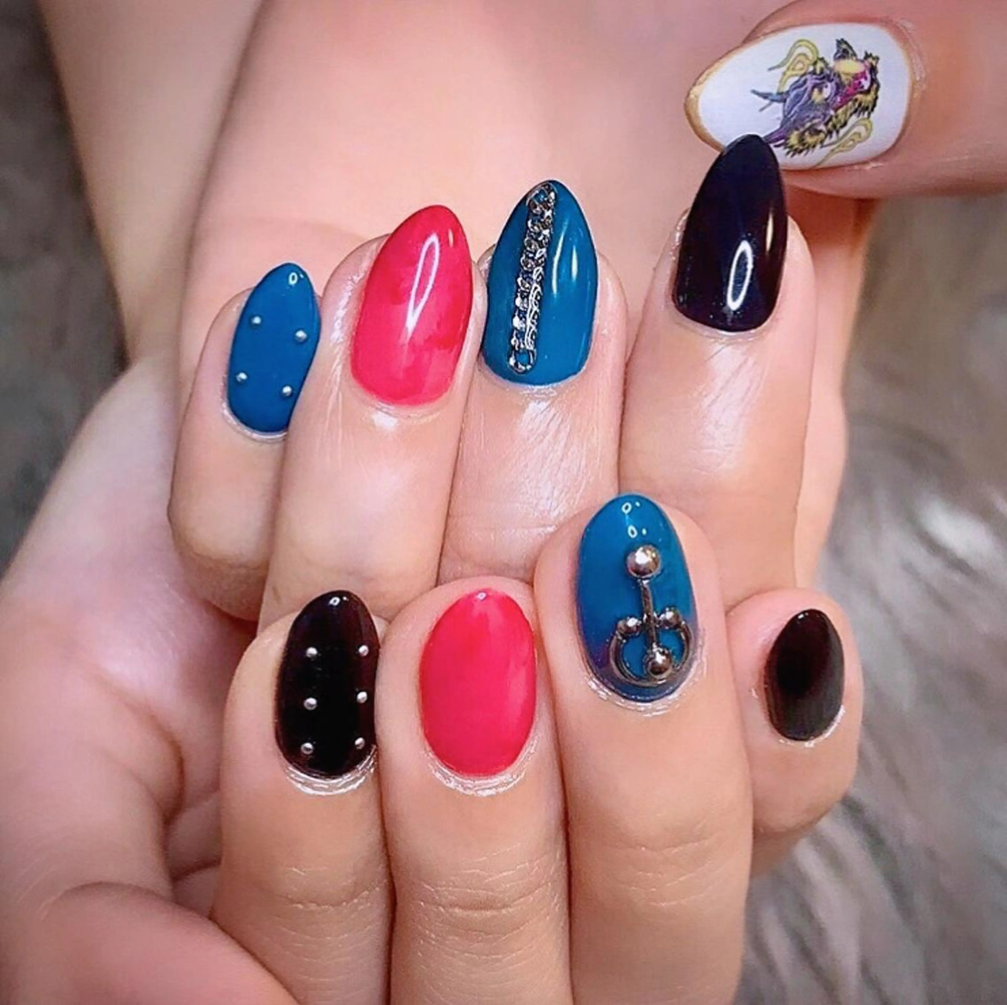 ネイル NOIROUGE所属・NOI ROUGEのネイルデザイン