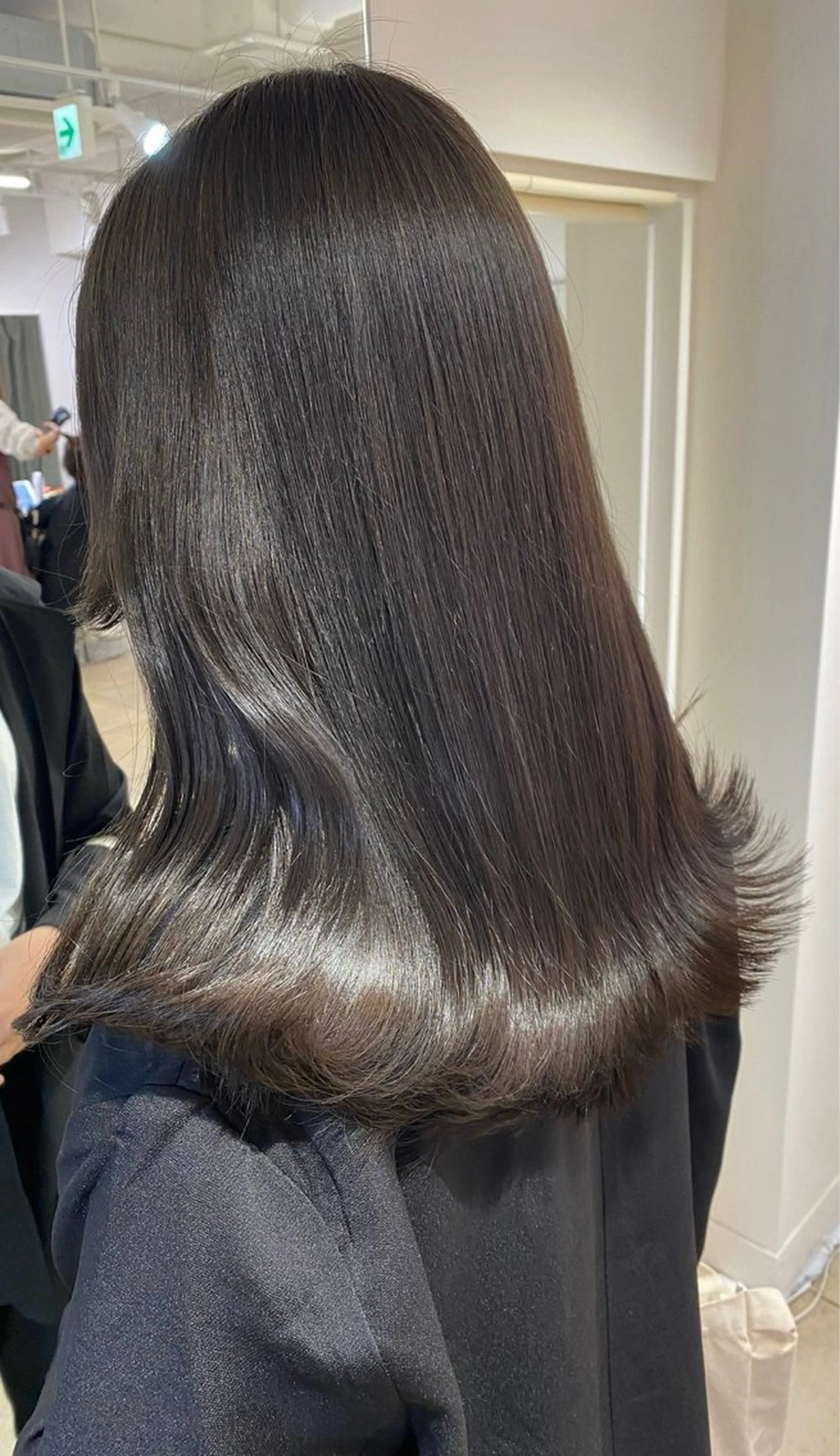 セミロング トリートメント euphoria所属・内間 光輝のヘアスタイル