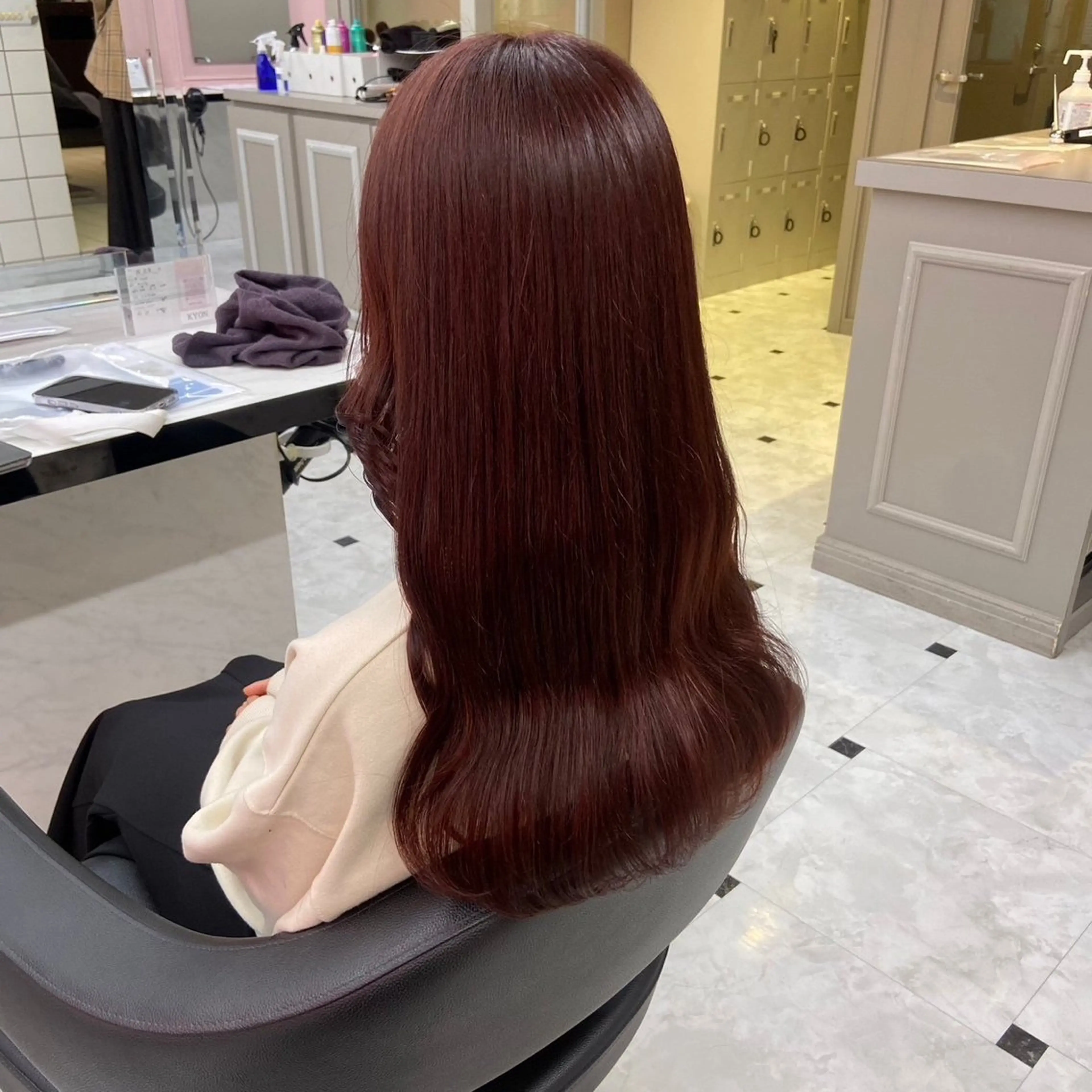 ロング ヘアカラー 大人上品🤍明るめ ベージュ🤍REOのヘアスタイル