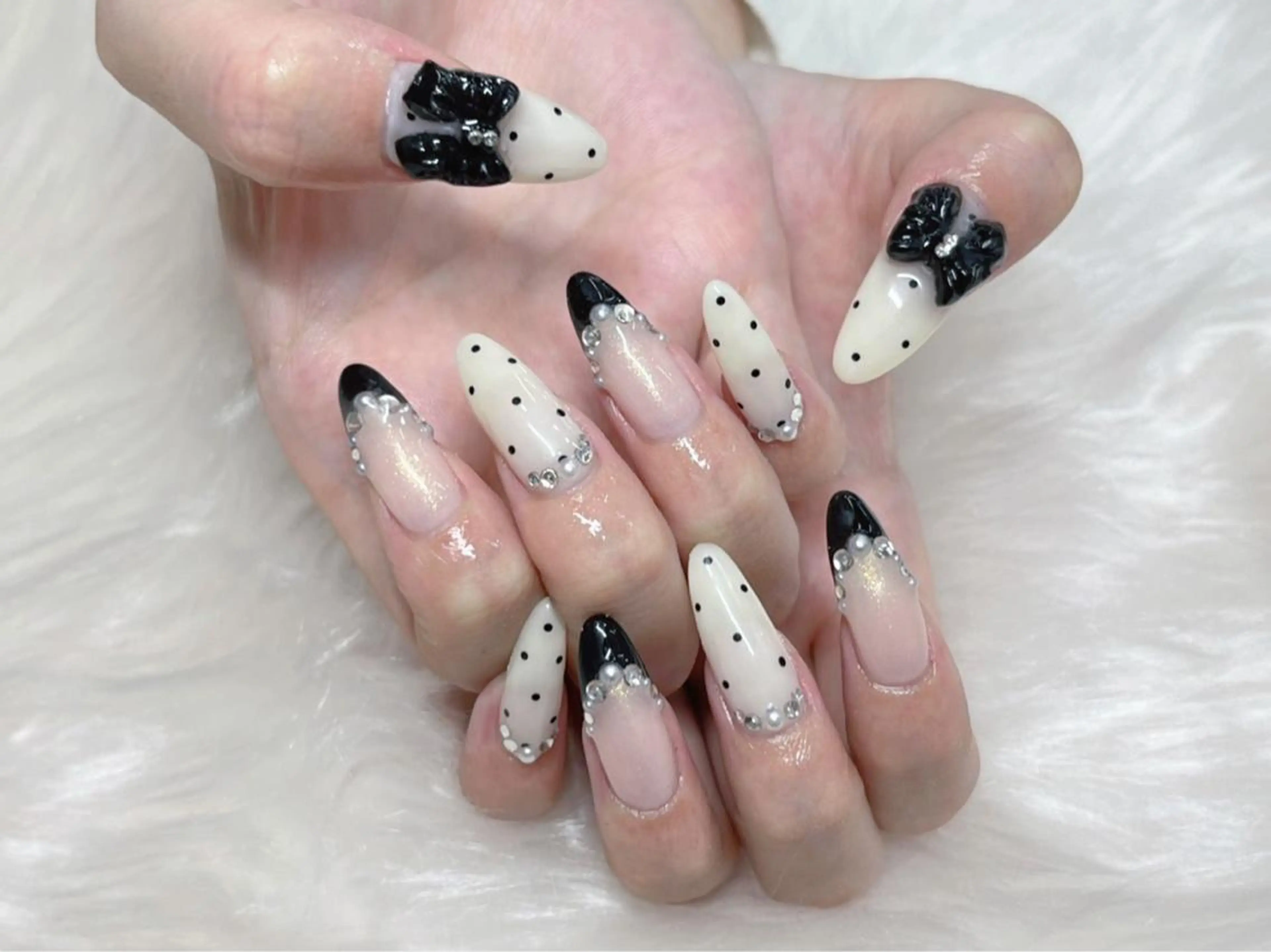 ネイル リボン NAILSGOGO shibuyaのネイルデザイン