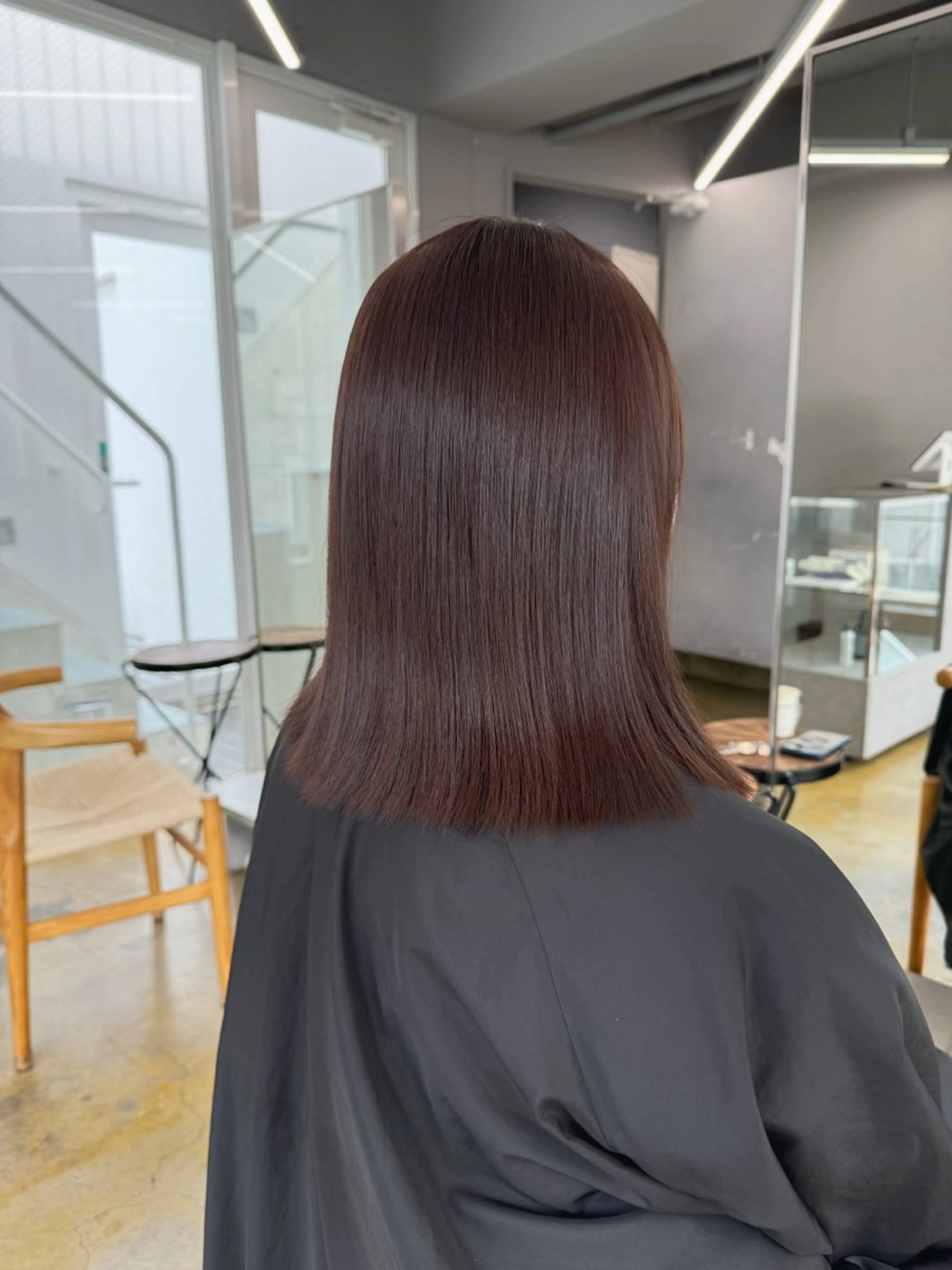 カラー maina/透明感 ベージュ/ブラウンのヘアスタイル