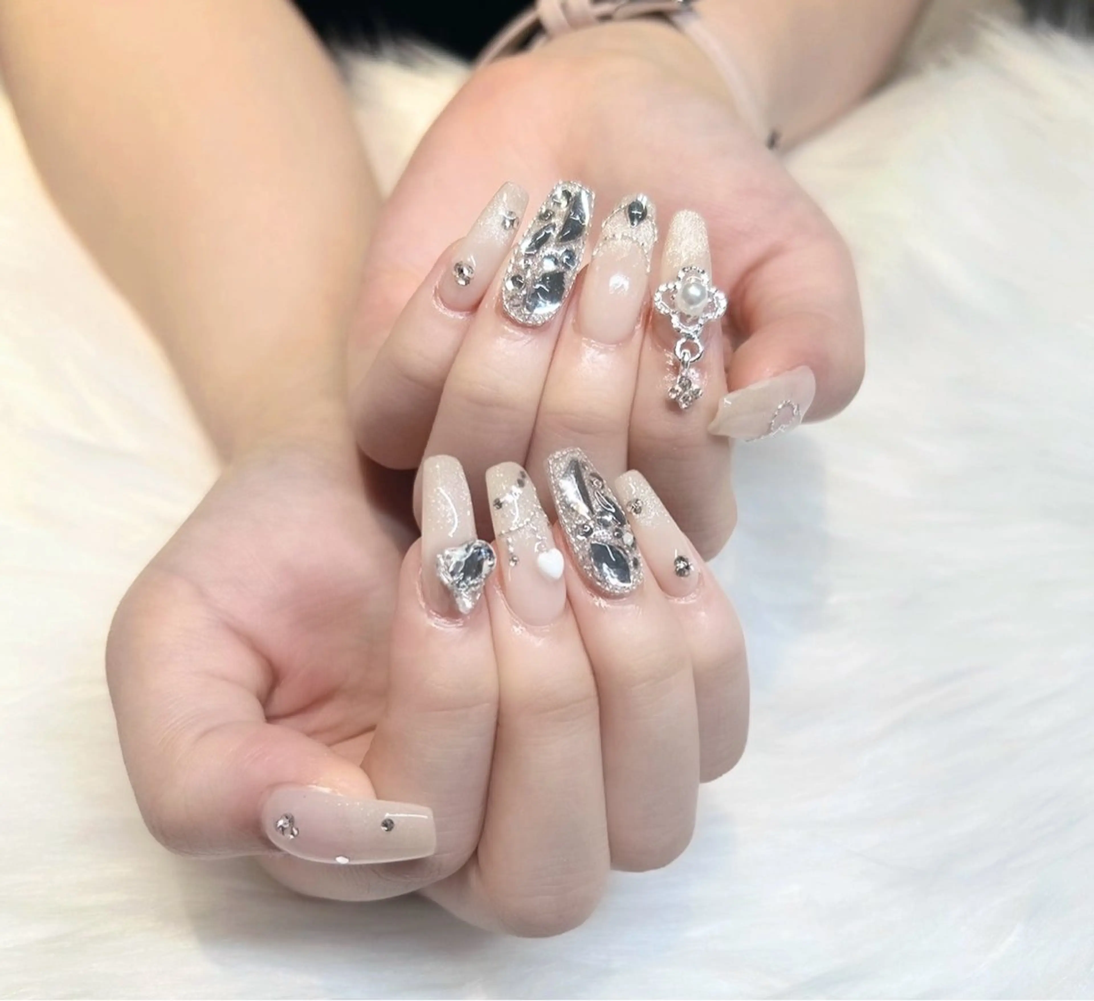 ネイル グラデーション キラキラネイル ロングネイル マグネットネイル ワンホンネイル Keli Nailのネイルデザイン