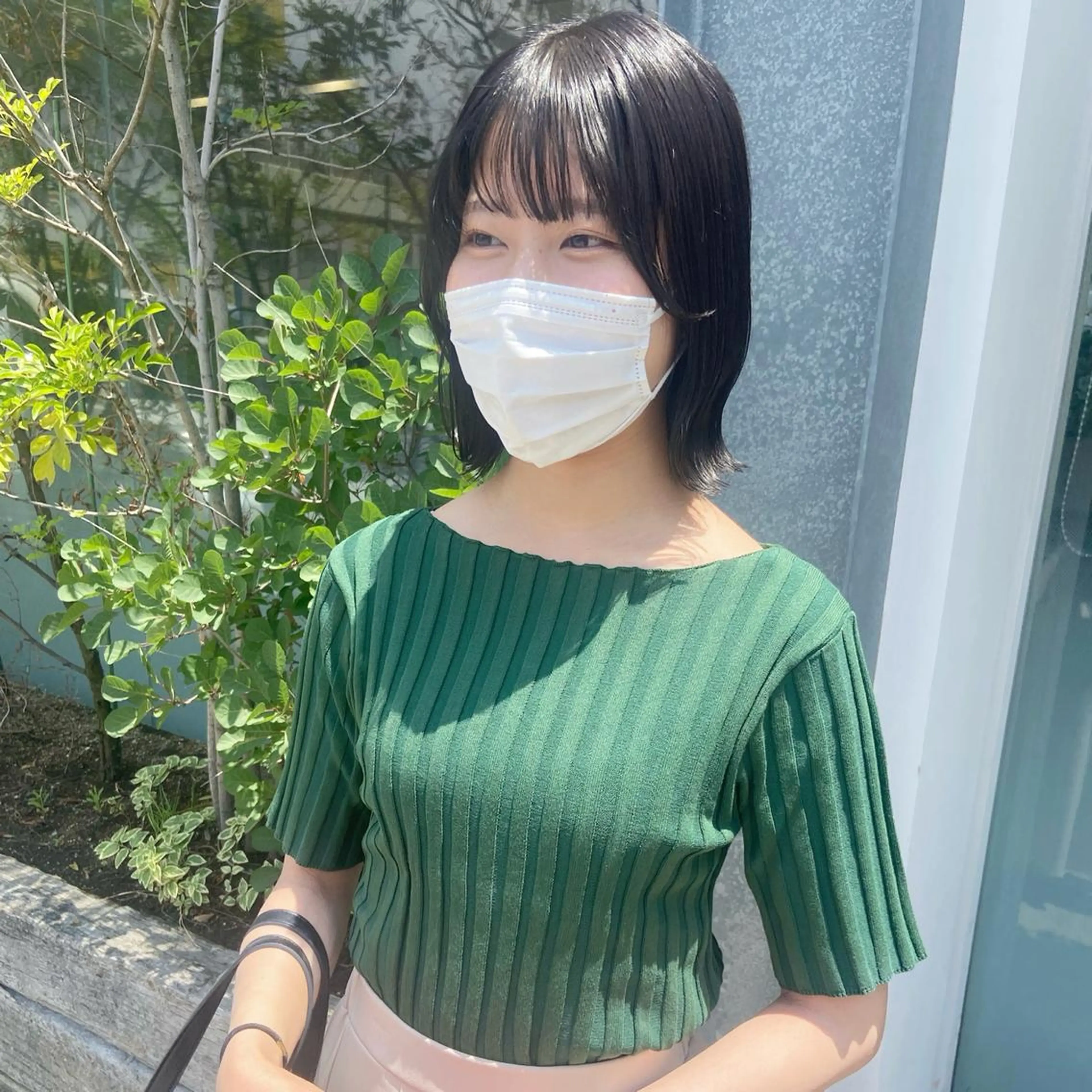 ミディアム 外ハネヘア 西崎 満里奈のヘアスタイル