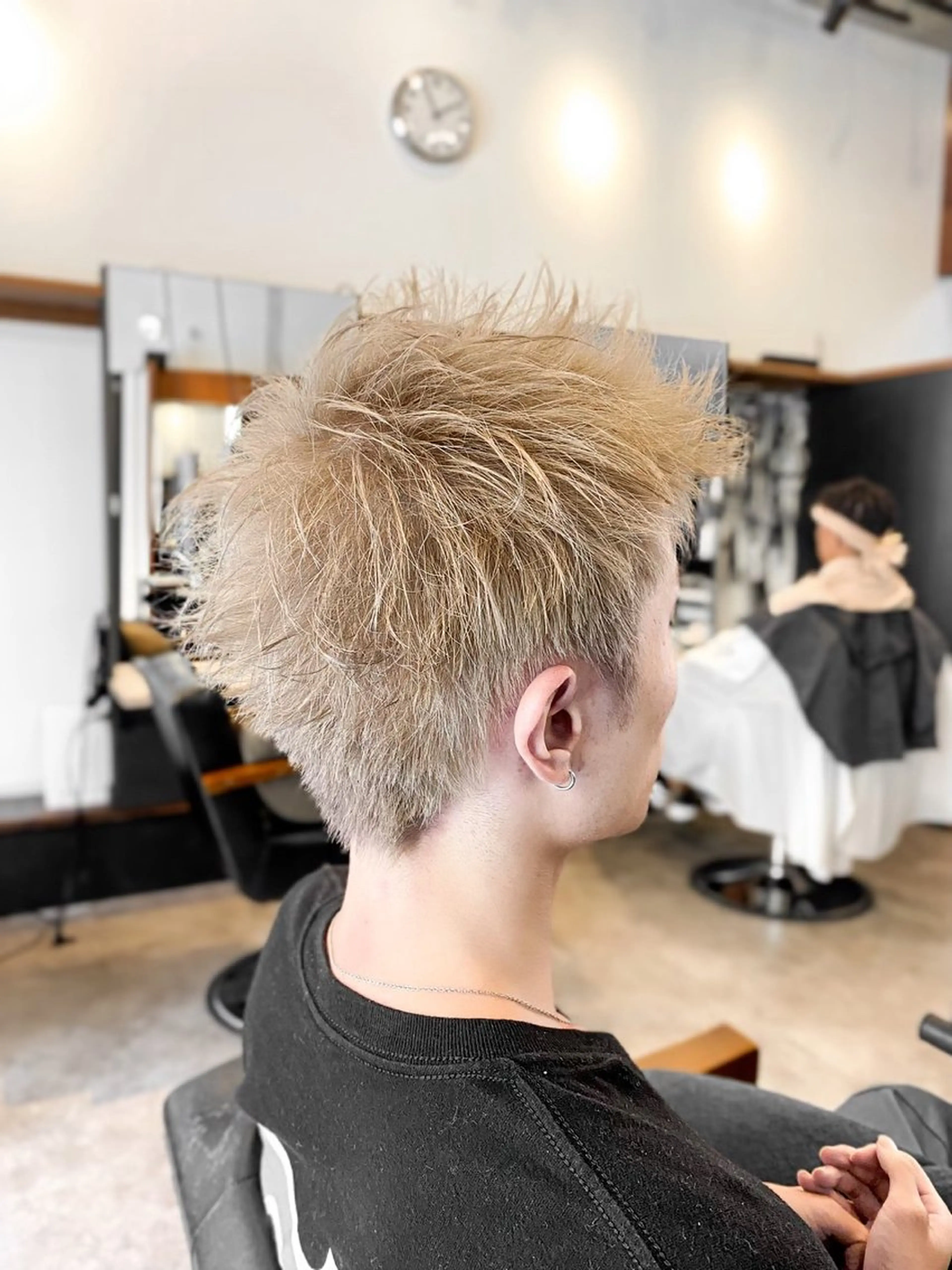 ショート カラー メンズ メンズブリーチ メンズハイトーン スパイキーショート ブリーチ ハイトーンカラー カット ヘアカラー トリートメント IRIE HAIR DESIGN所属・IRIE⚡️メンズ/ パーマ⚡️北川聖也のヘアスタイル