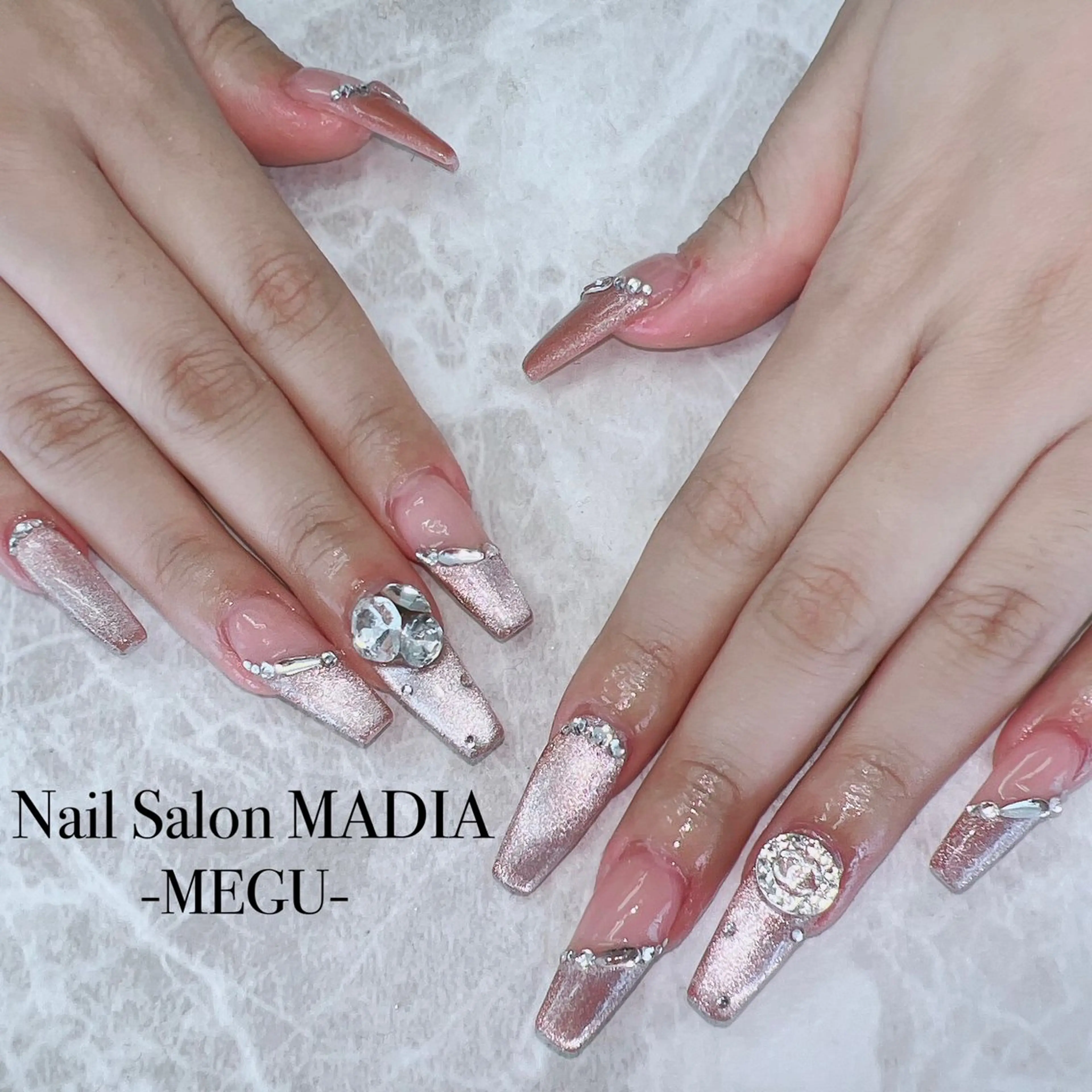 ネイル MADIA藤沢所属・MADIA MEGUのネイルデザイン