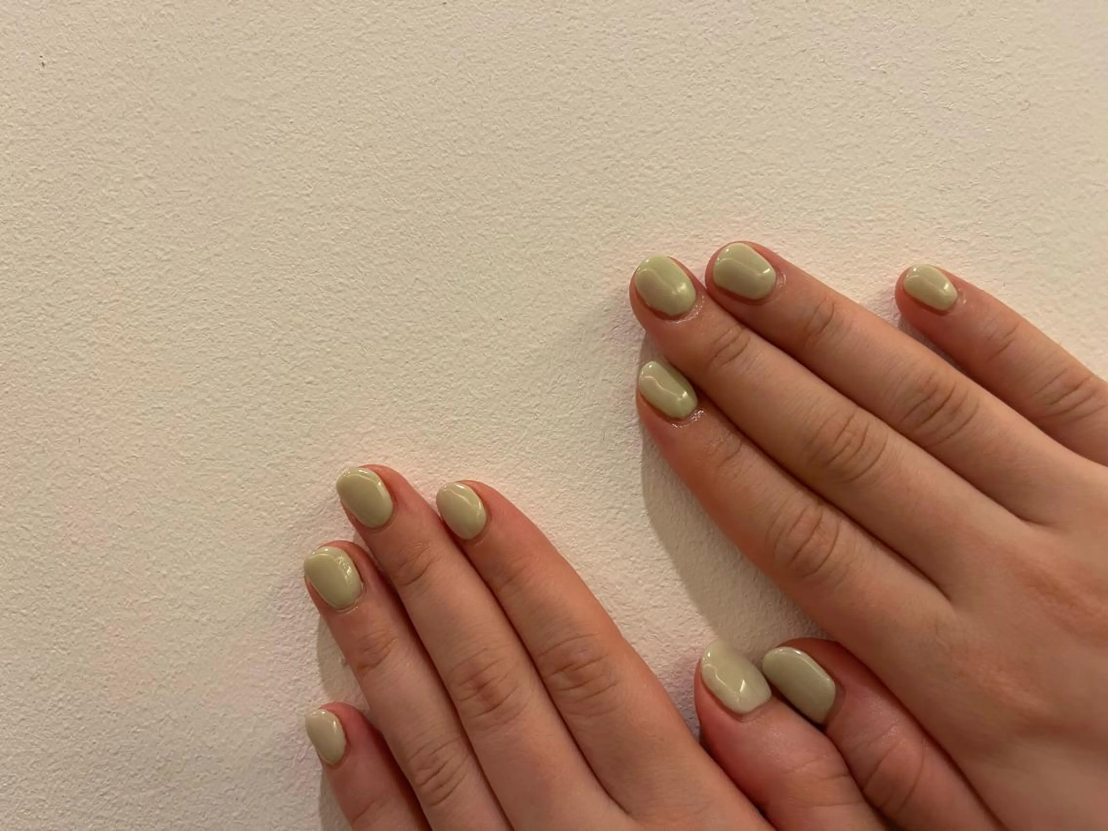 ネイル グリーン ハンドネイル THE BALM Noahのネイルデザイン